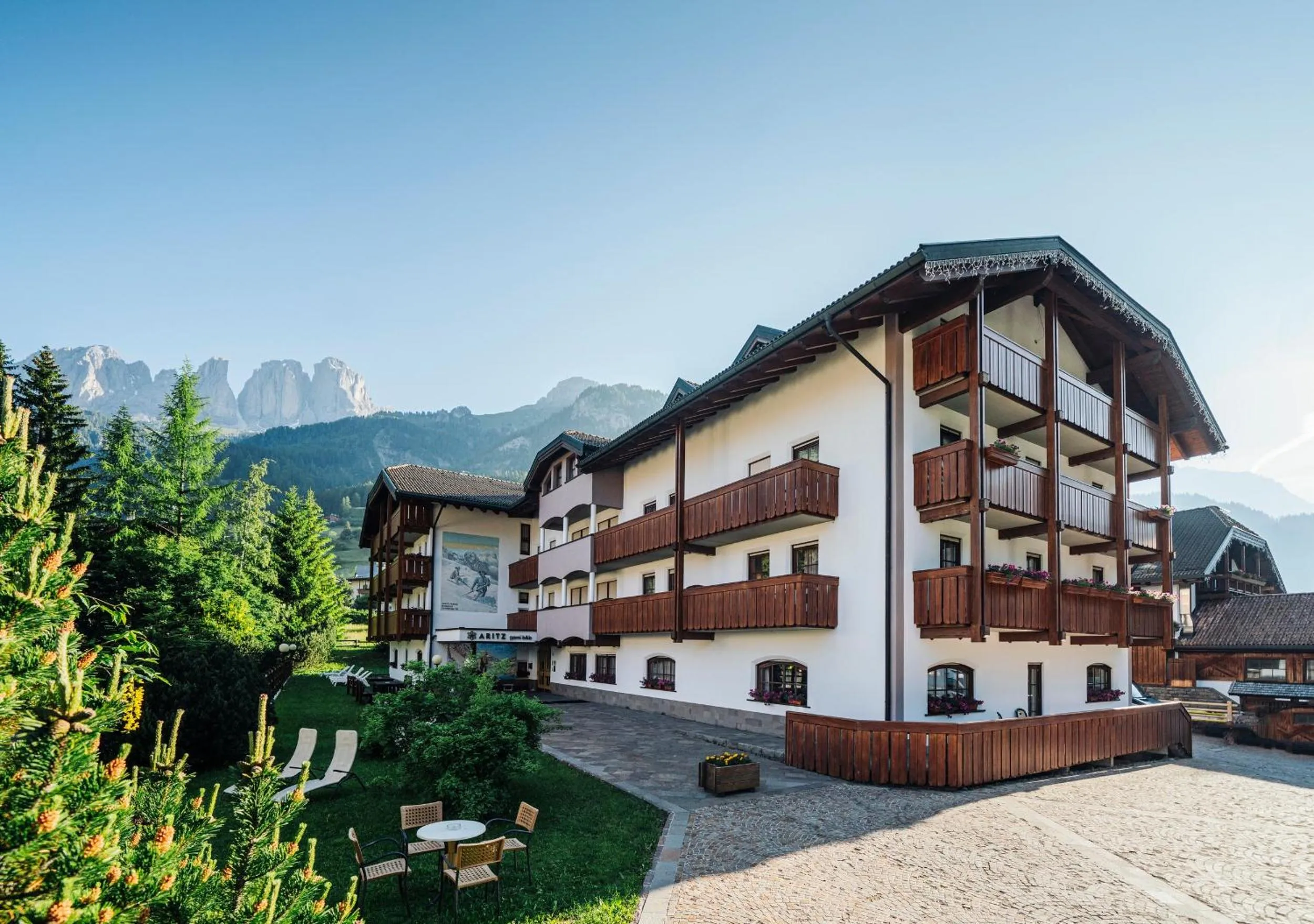 Property building in Garni Aritz