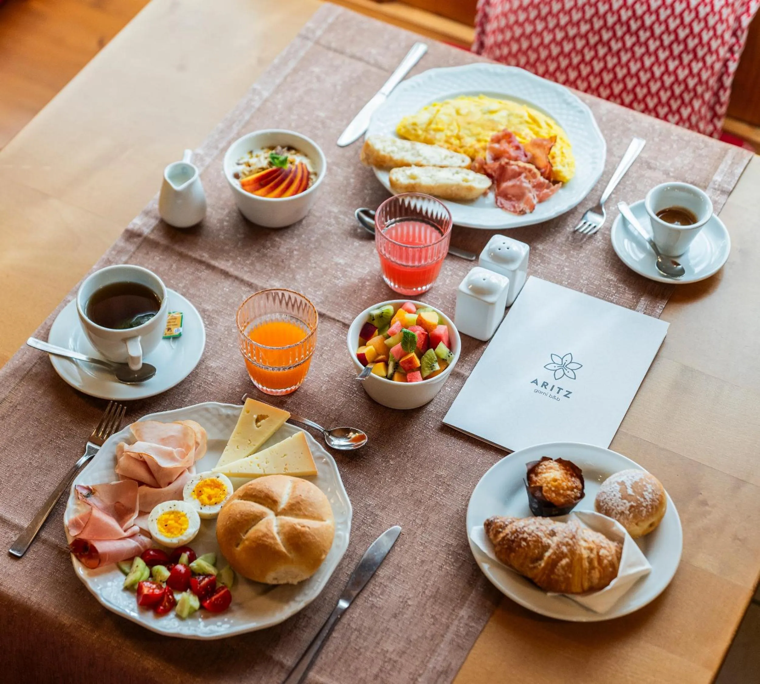 Continental breakfast in Garni Aritz