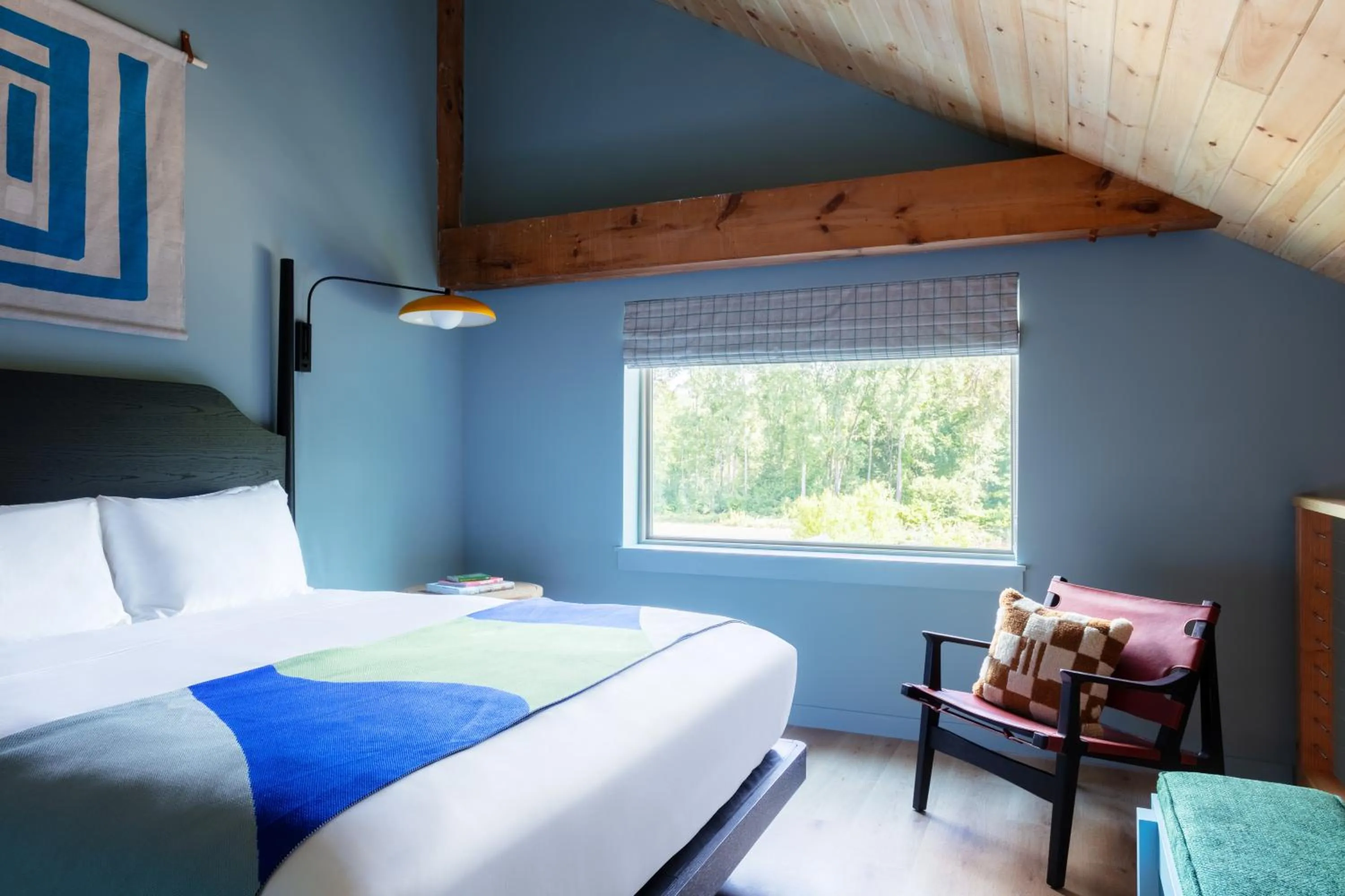 Bed in Outbound Stowe