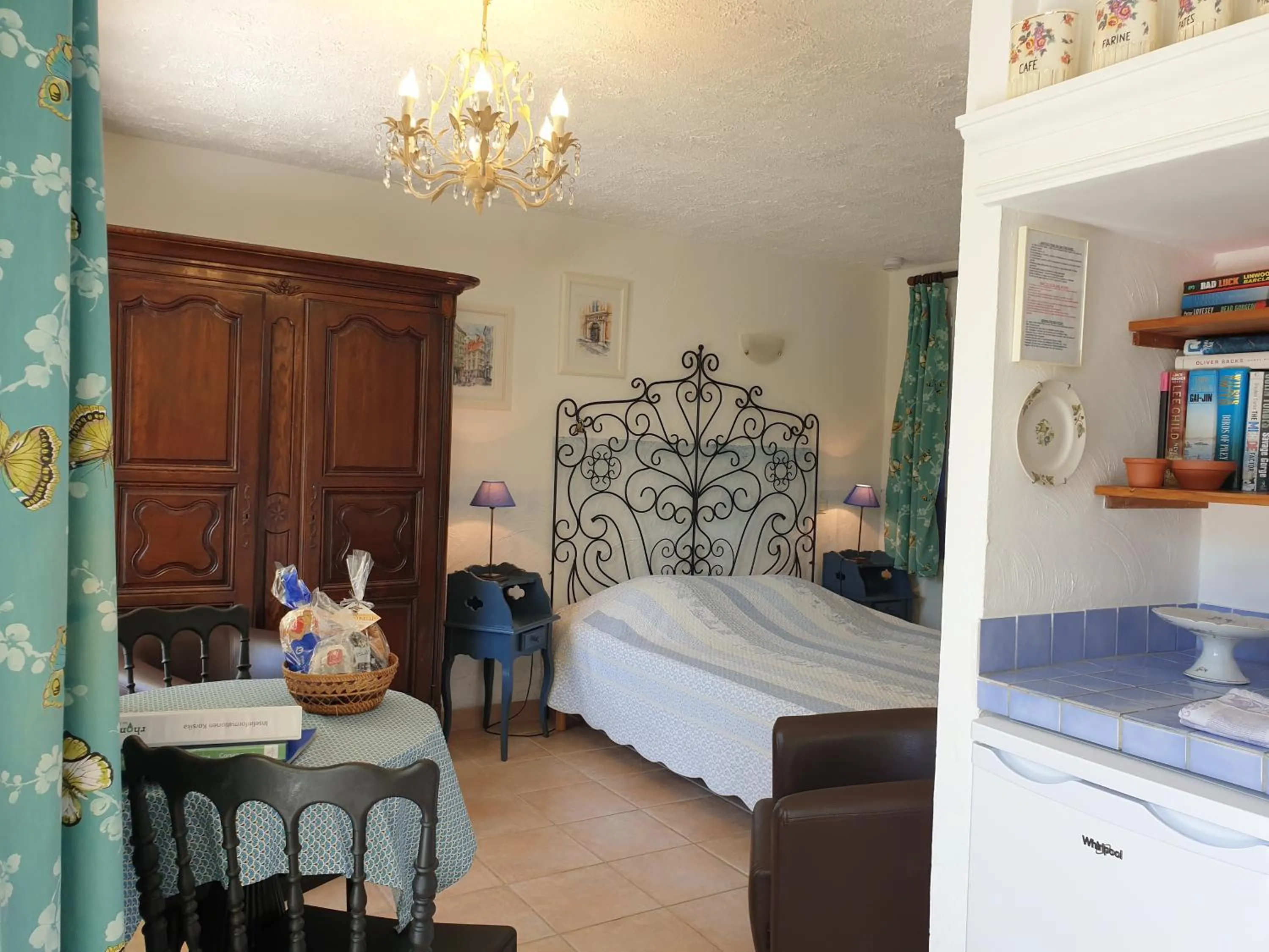 Bed in Résidence Le Home