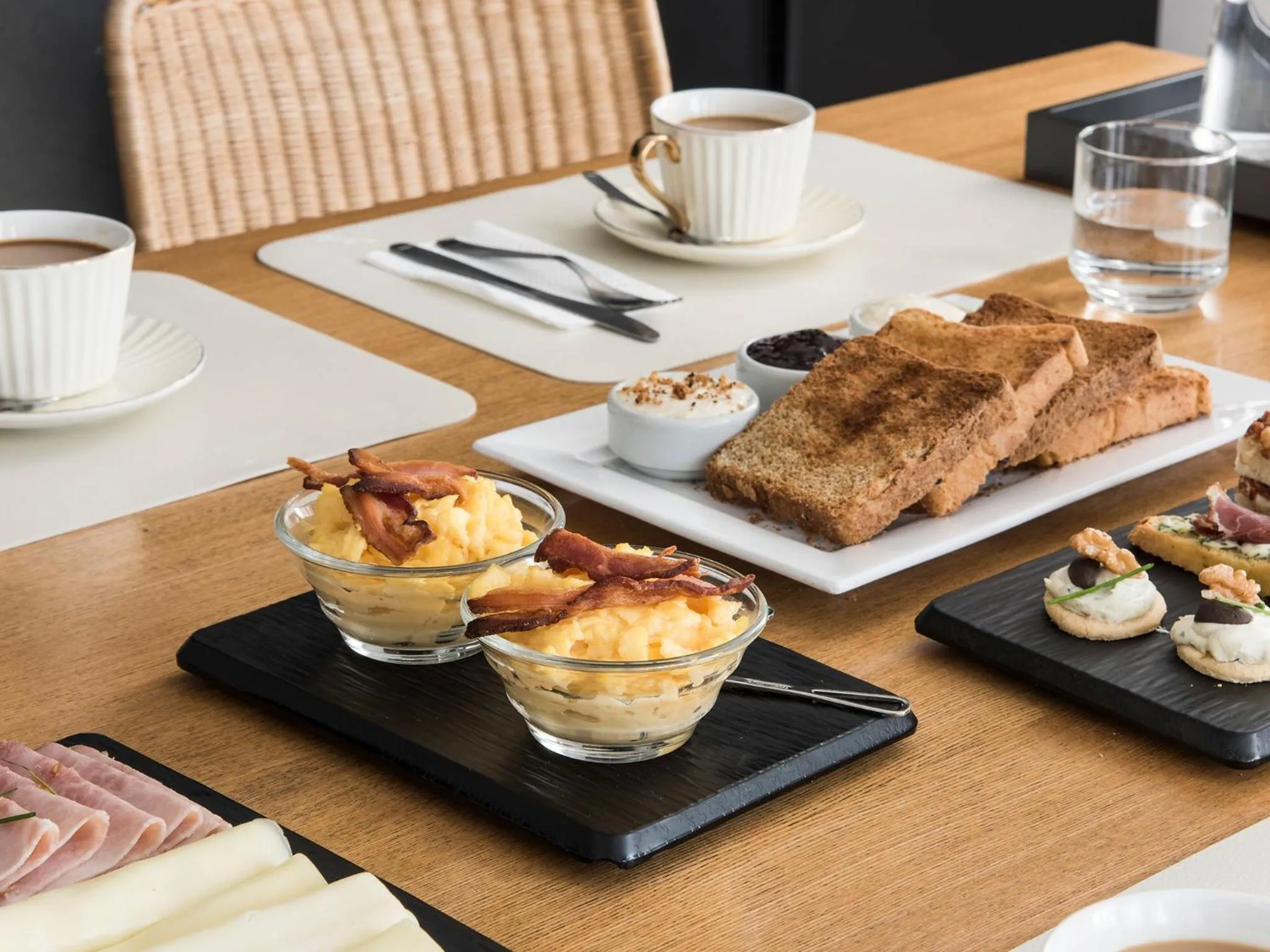 Breakfast in HTL 9 de Julio BsAs