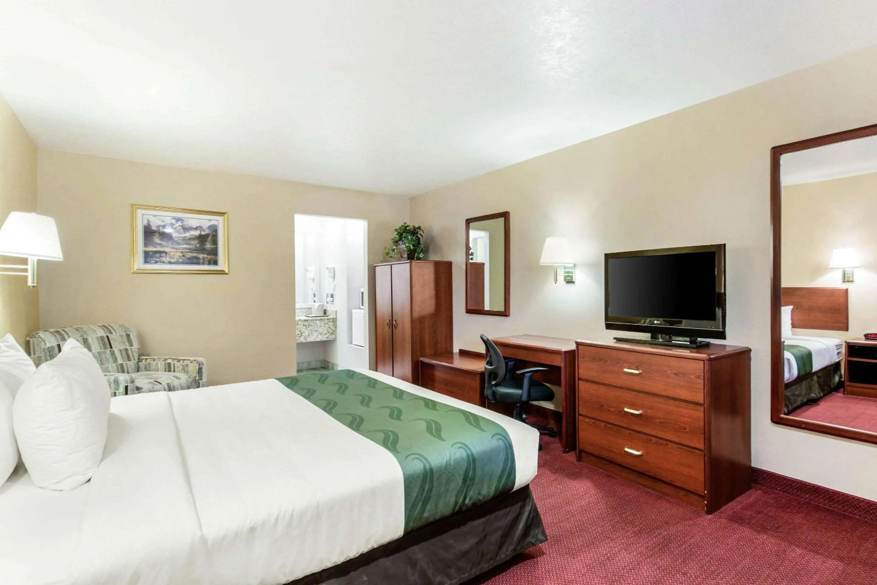 Photo of the whole room, Bed in Quality Inn Cedar City - University Area