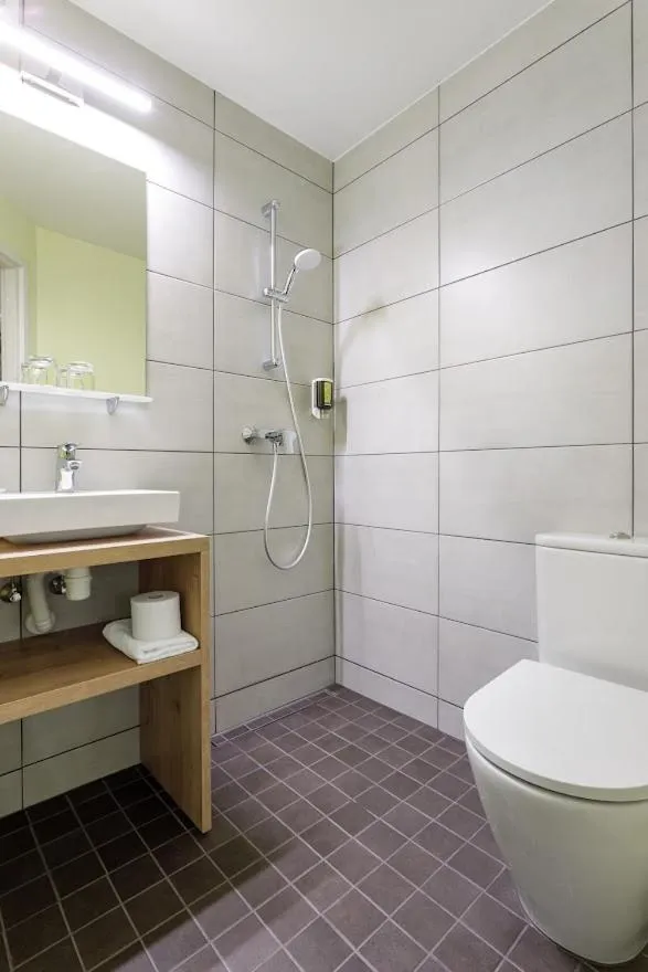 Shower in Koidulapark Hotell