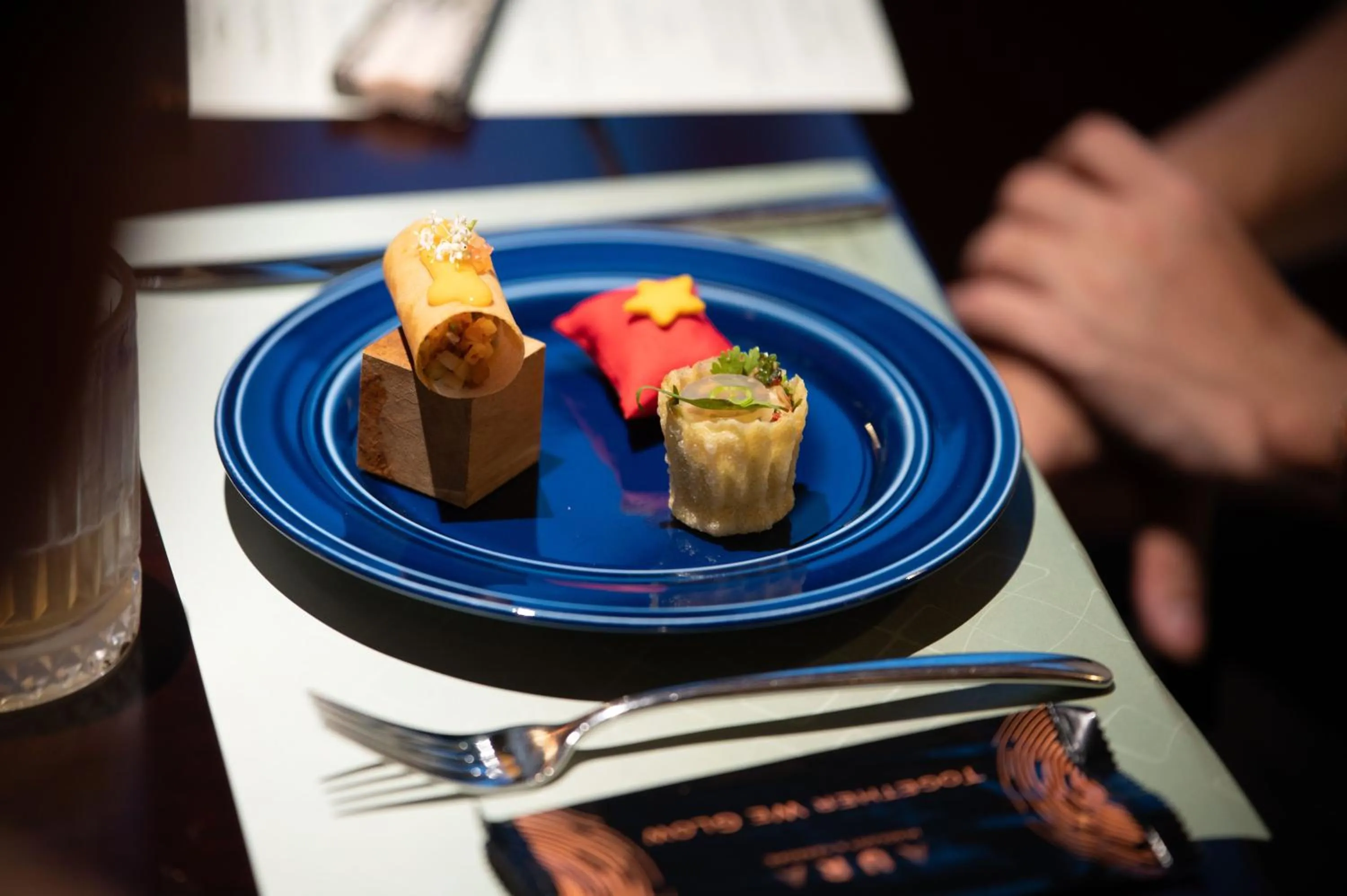 Restaurant/places to eat in Rosaleen Boutique Hotel