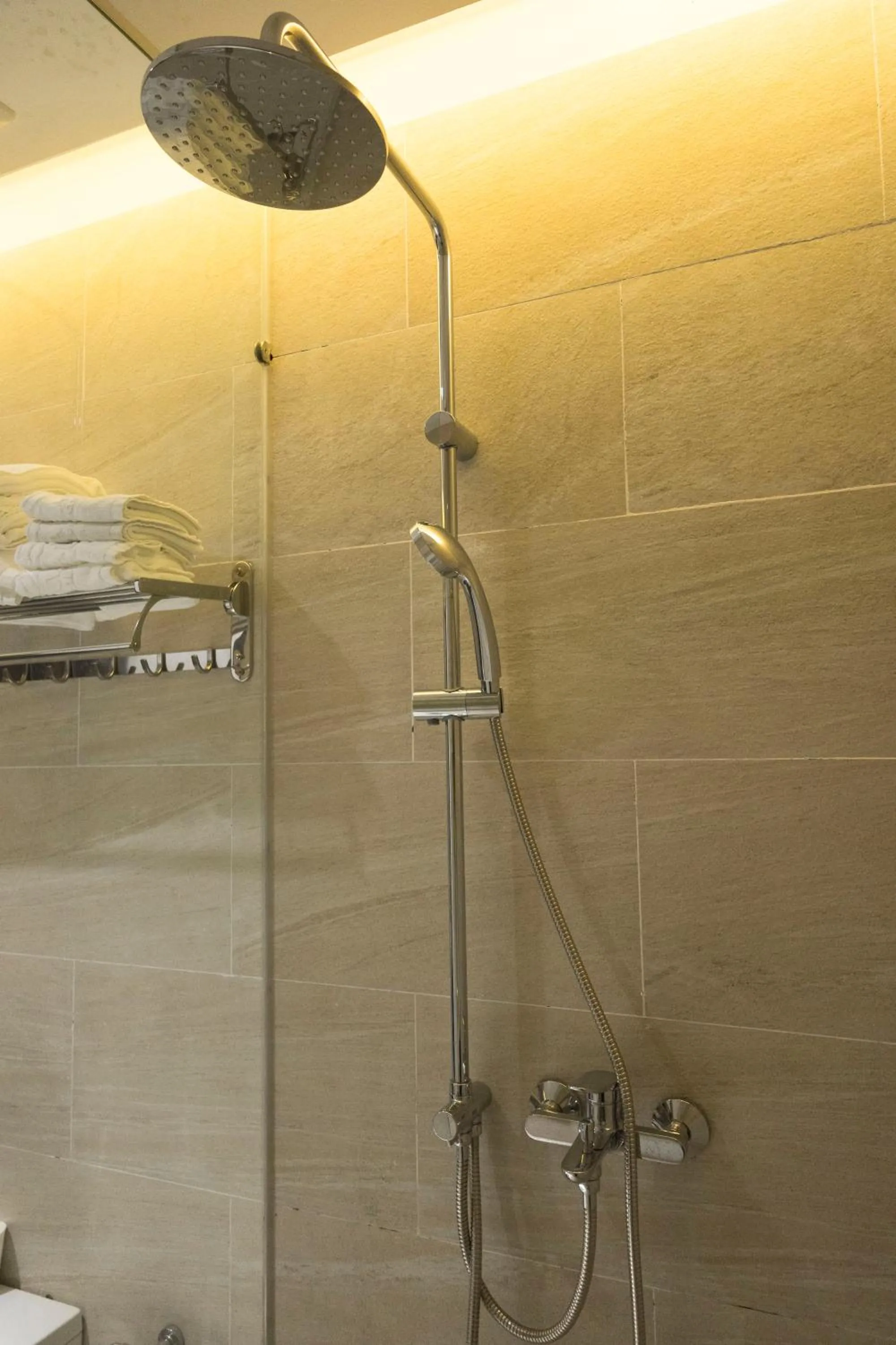 Shower in Rosaleen Boutique Hotel