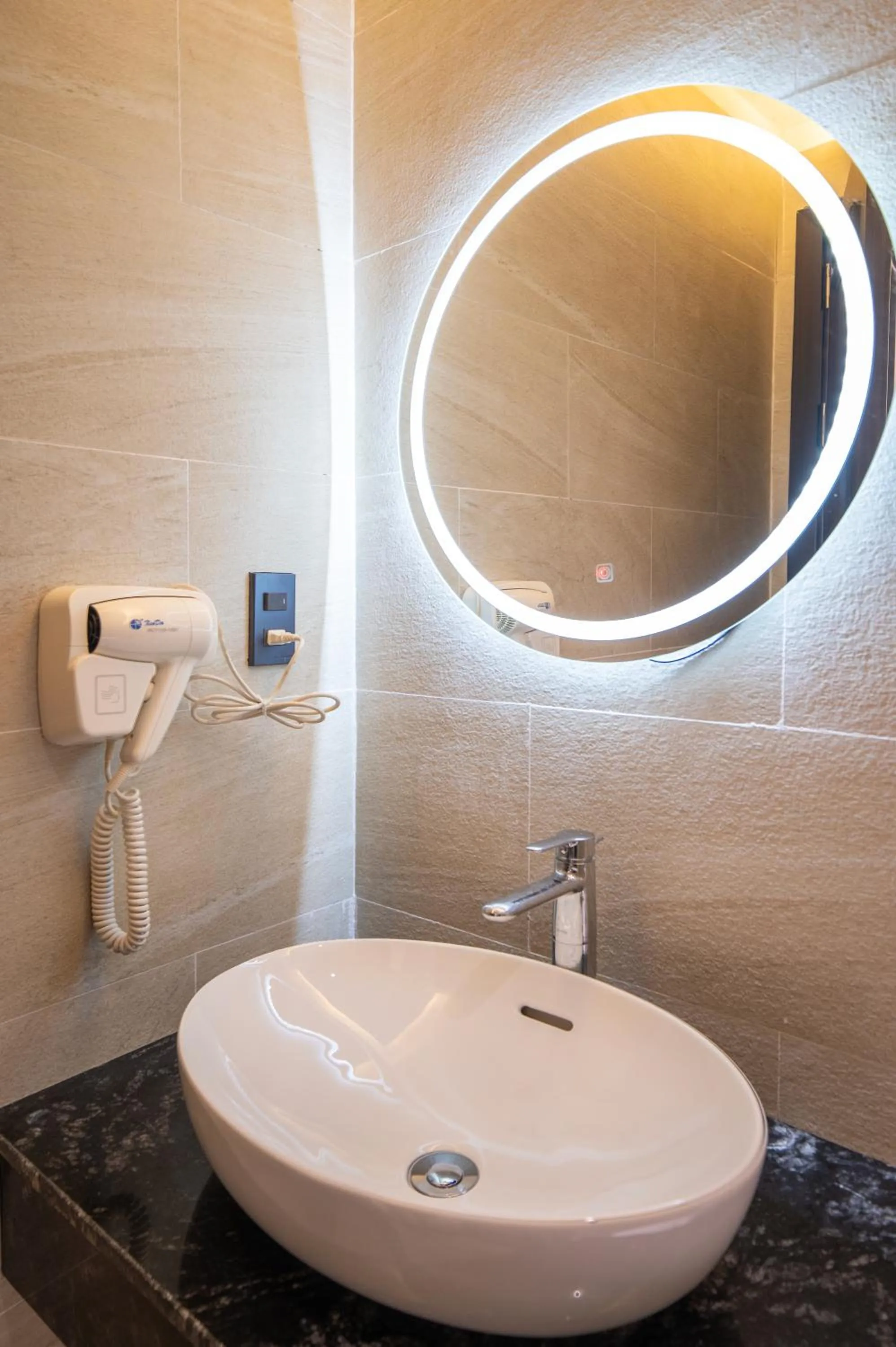 Toilet in Rosaleen Boutique Hotel