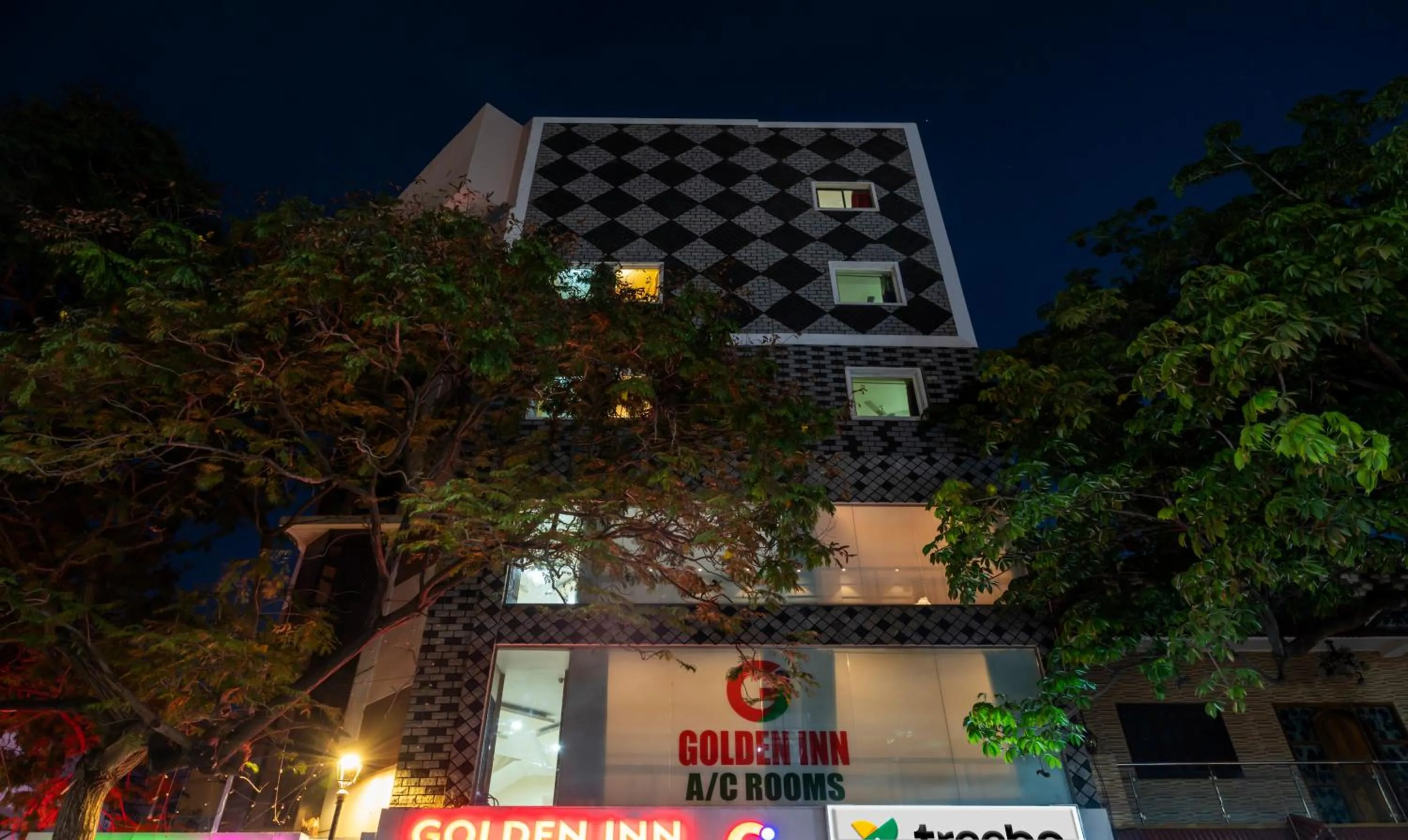 Property building in Treebo Golden Inn, 700 Mtrs From Promenade Beach