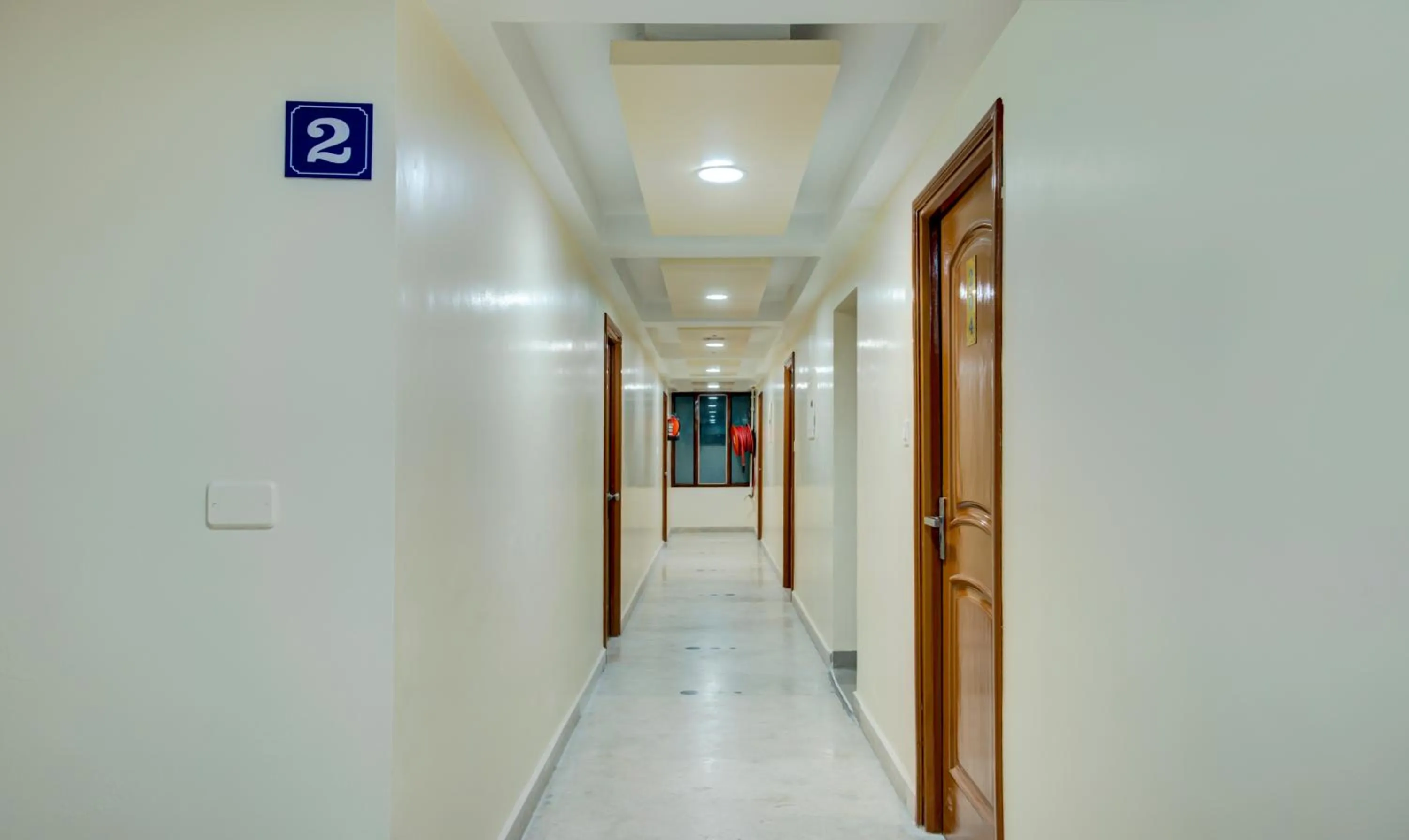 Lobby or reception in Treebo Golden Inn, 700 Mtrs From Promenade Beach