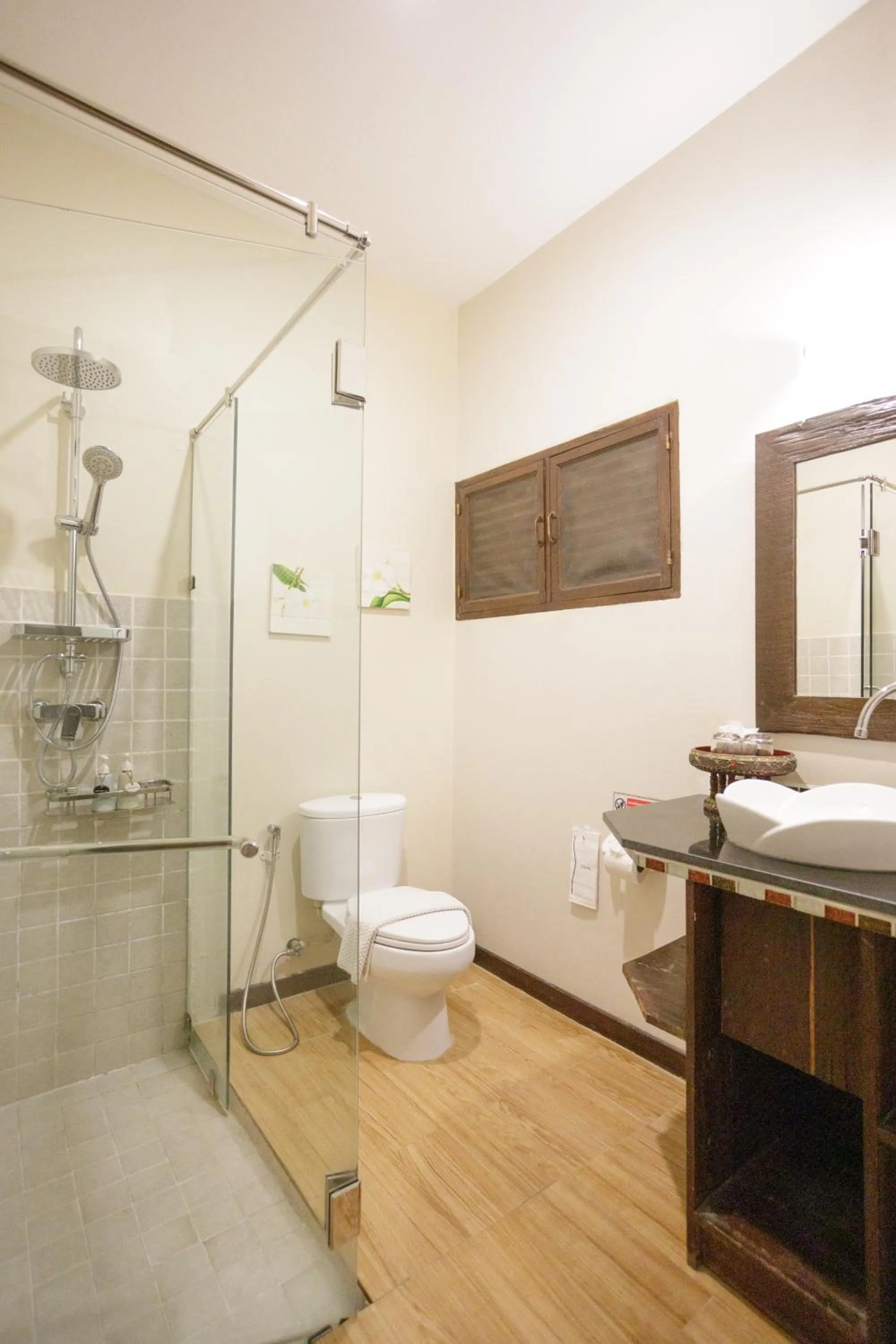 Toilet in Lanna Dusita Riverside Boutique Resort