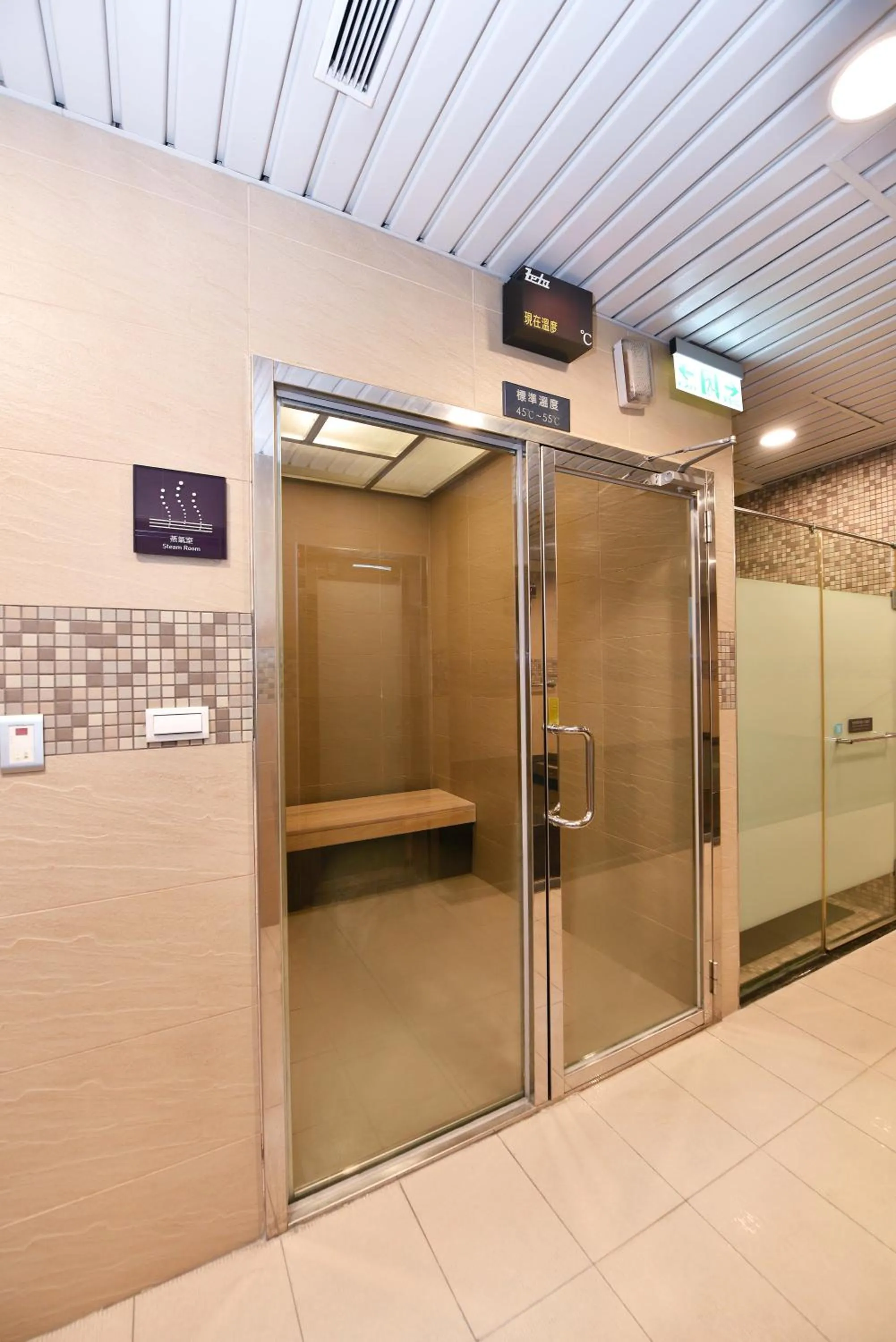 Sauna in Fullon Poshtel - Linkou