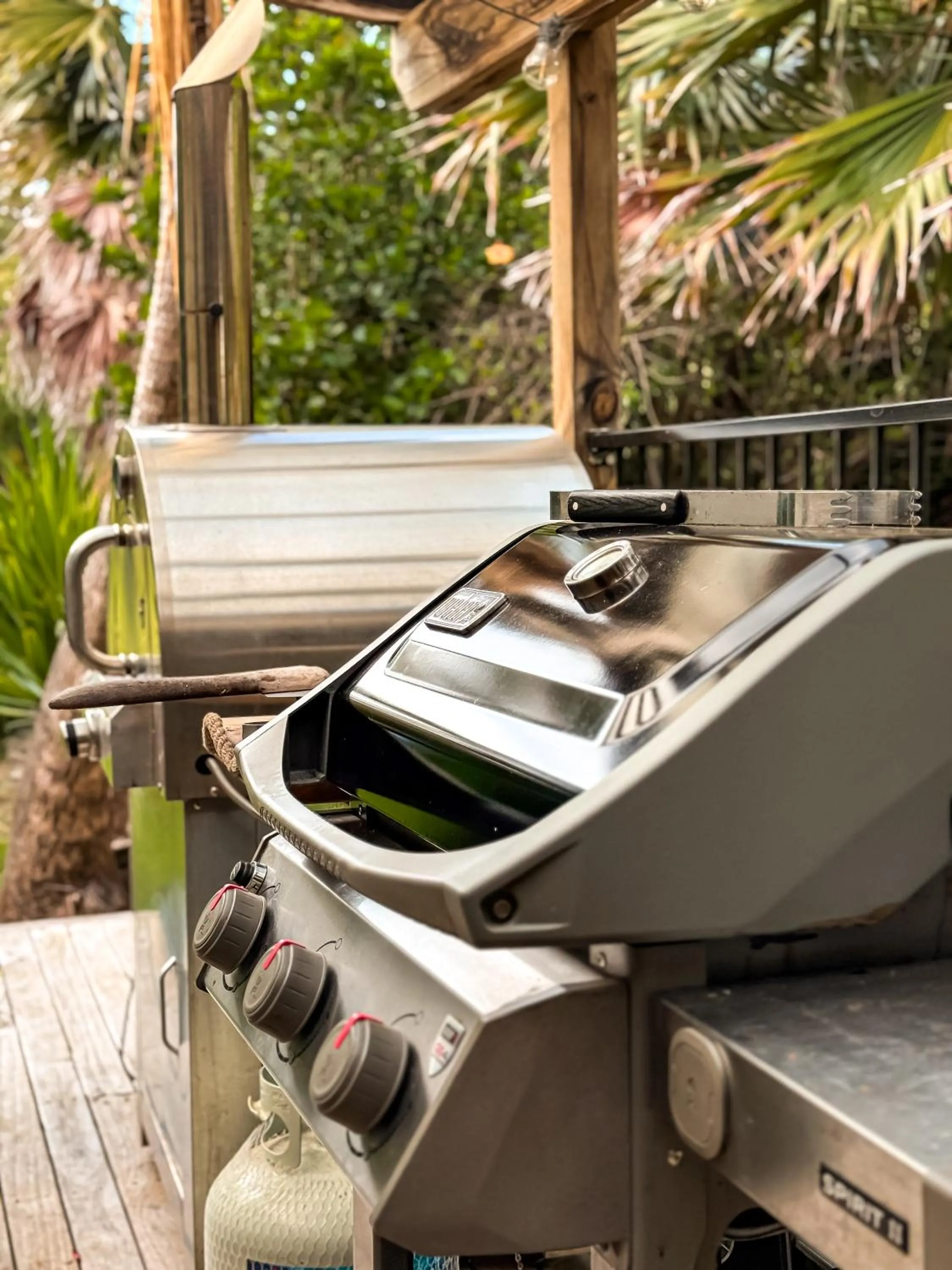 BBQ facilities in Avalon Resort