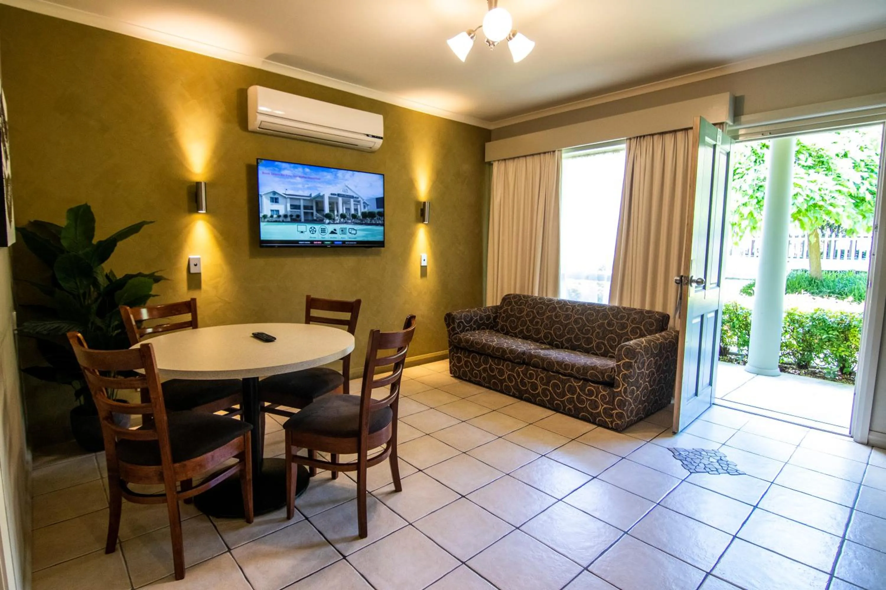 Albury Georgian Motel & Suites