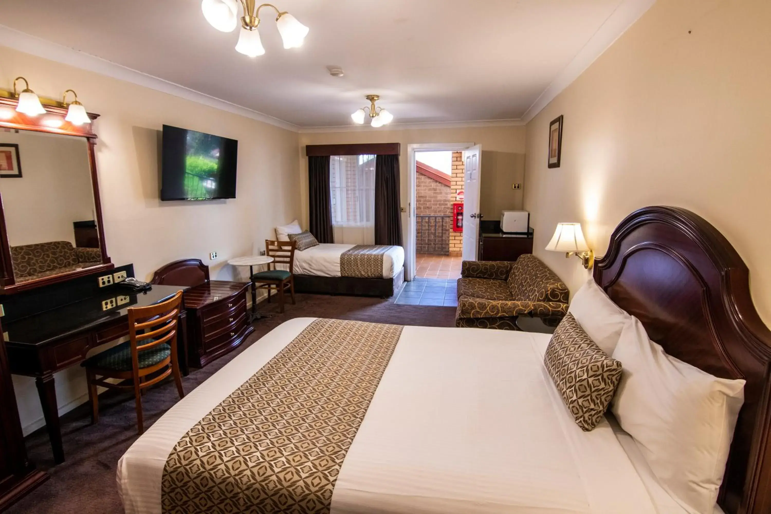 Twin Room - Disability Access in Albury Georgian Motel & Suites Twin Room - Disability Access in Albury Georgian Motel & Suites