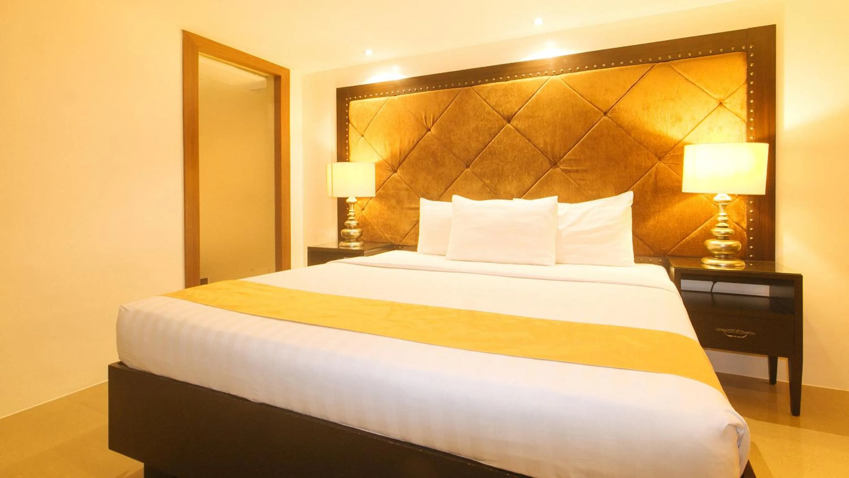 Bed in Torre Venezia Suites