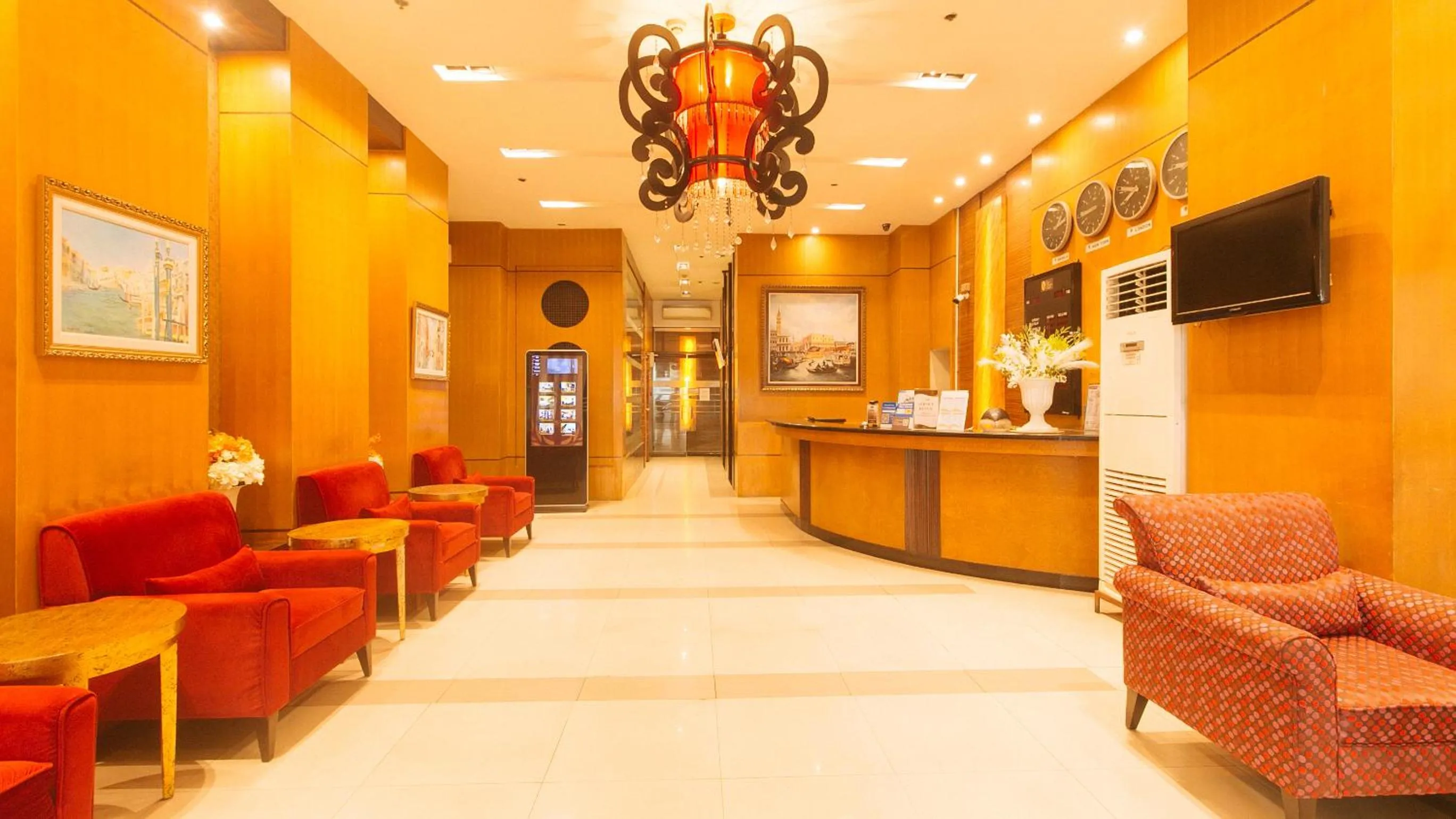 Lobby or reception in Torre Venezia Suites