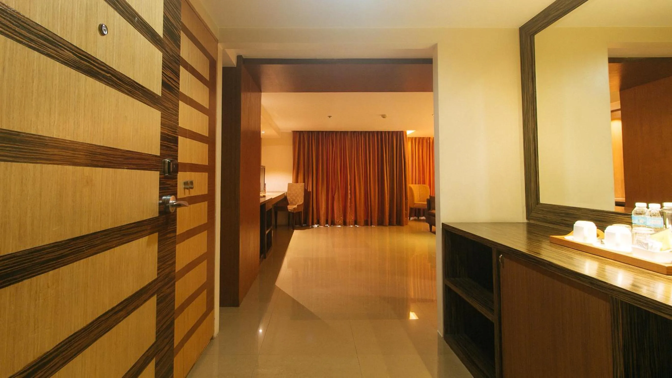 wardrobe in Torre Venezia Suites