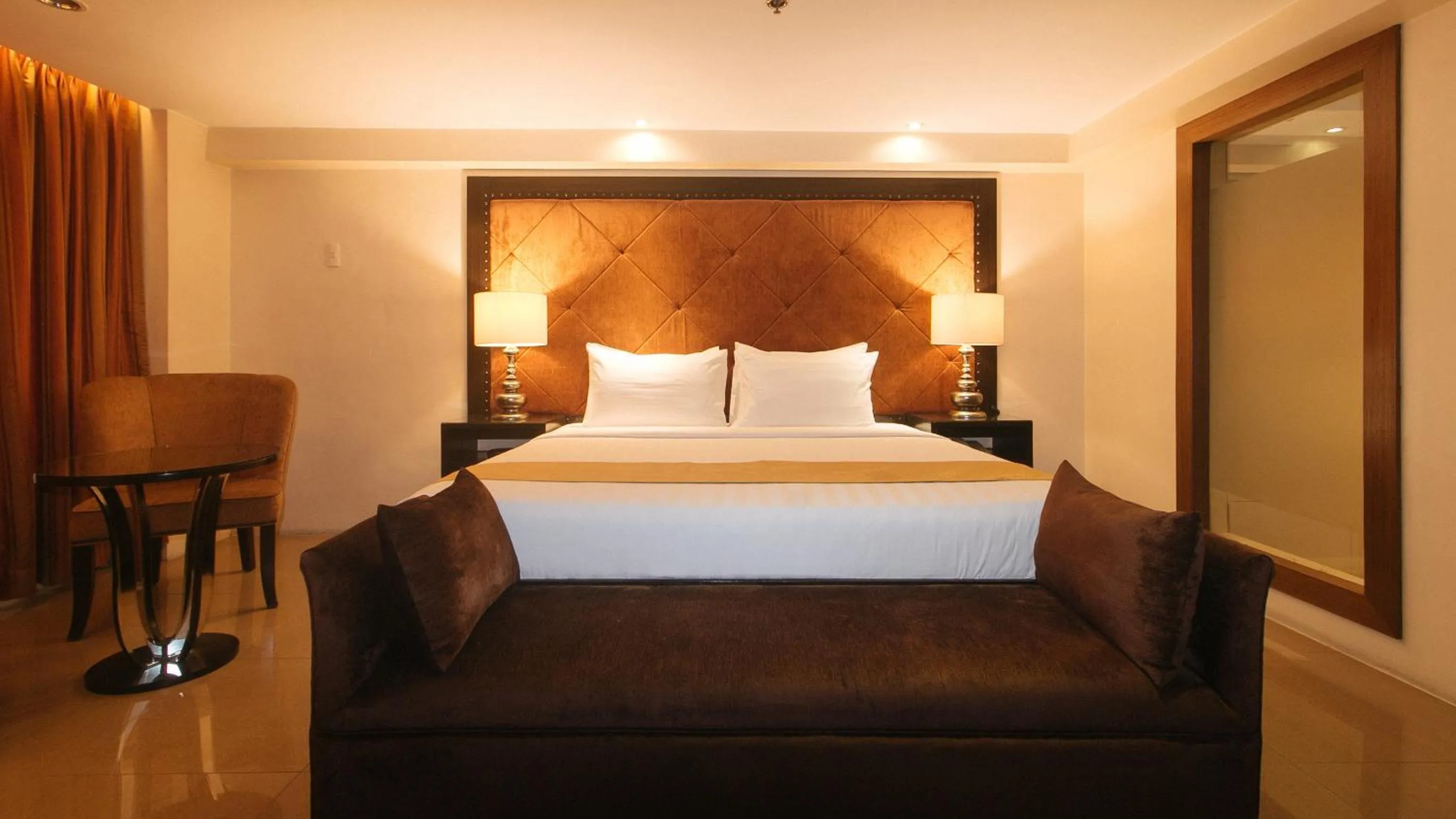 Bed in Torre Venezia Suites