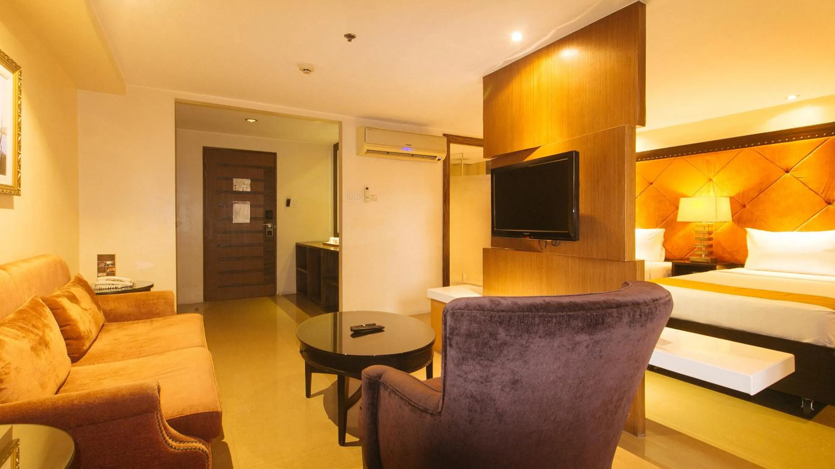 TV and multimedia, Bed in Torre Venezia Suites