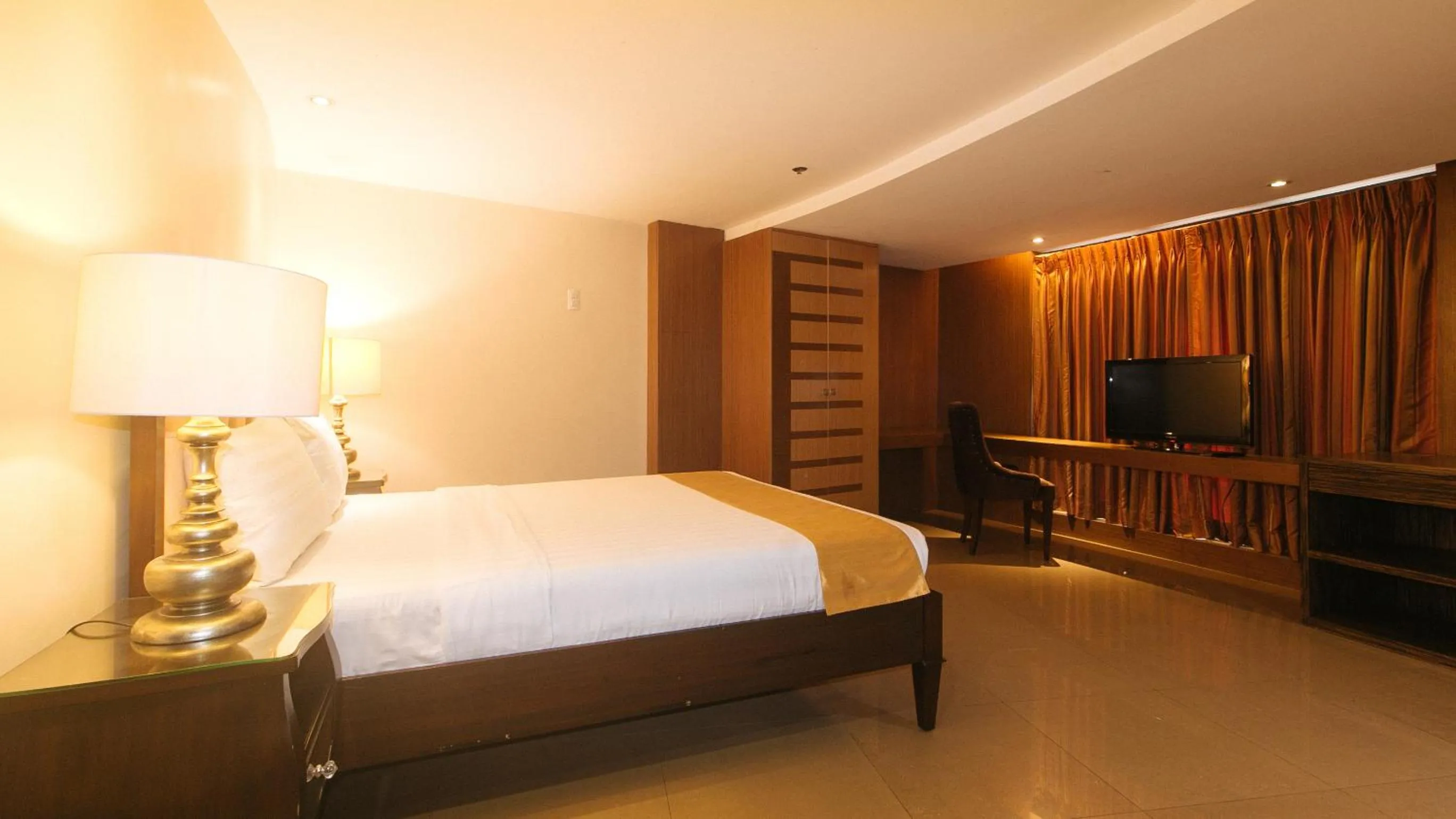 Bed in Torre Venezia Suites