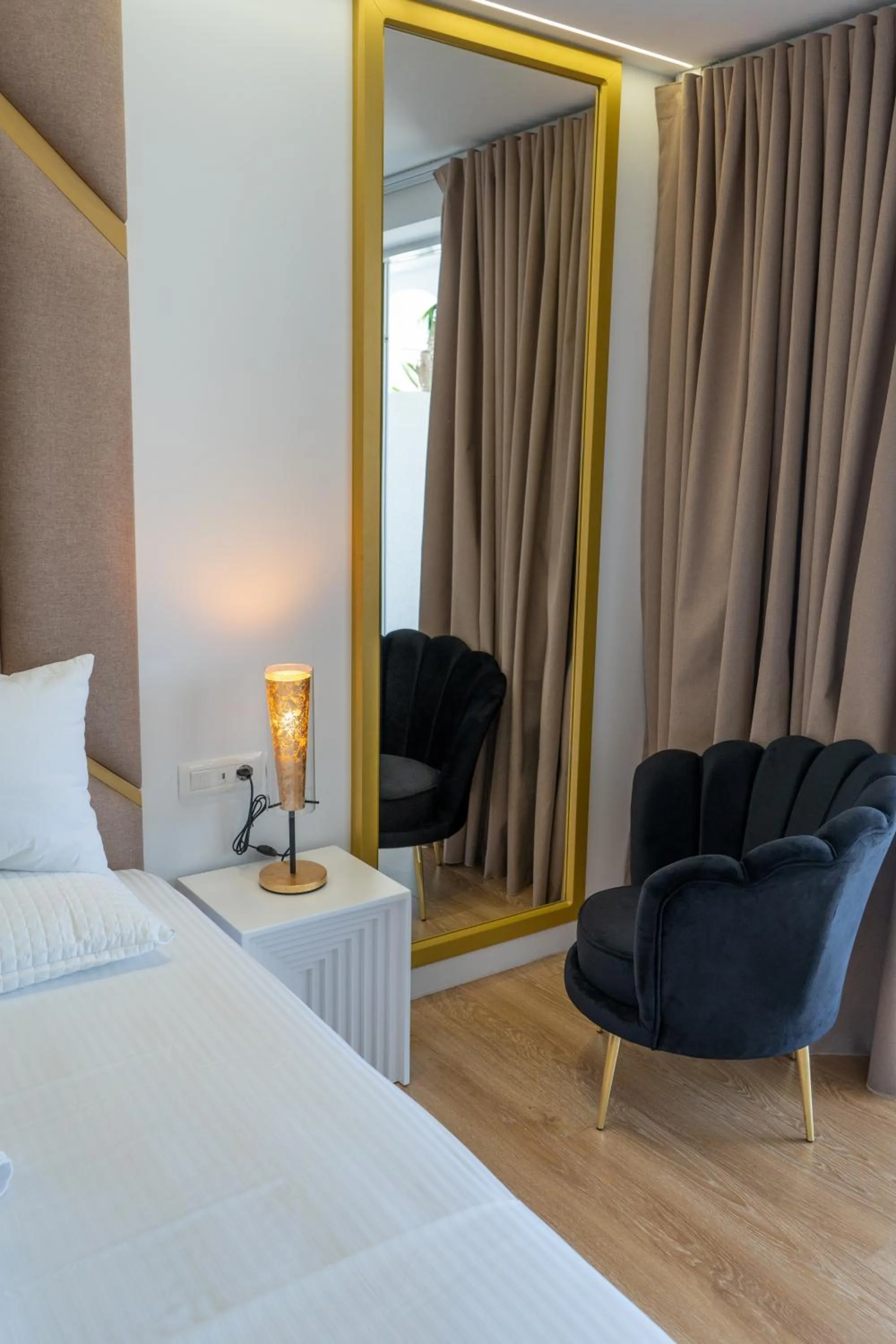 Property building, Bed in Adam & Eve Suites