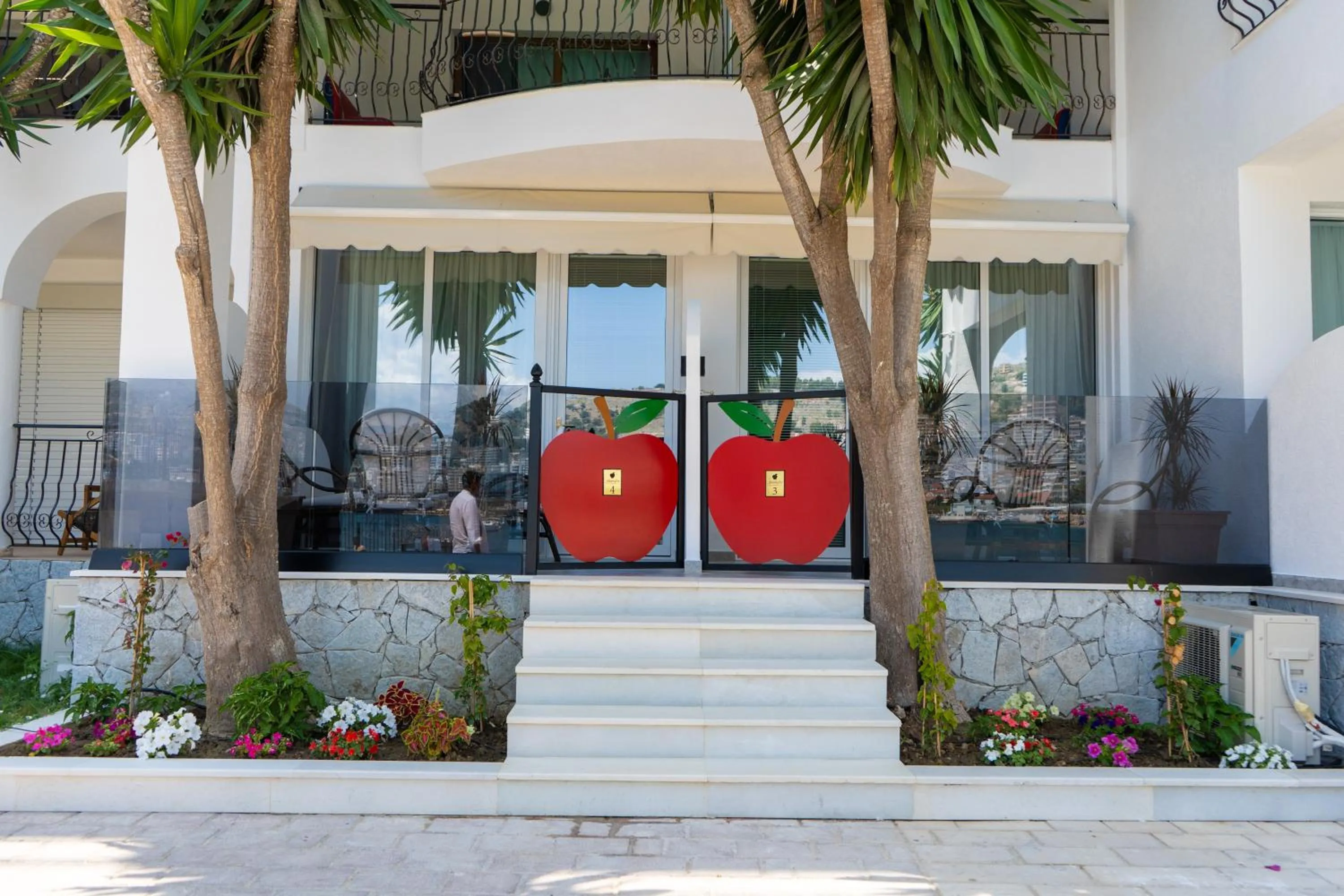Facade/entrance in Adam & Eve Suites