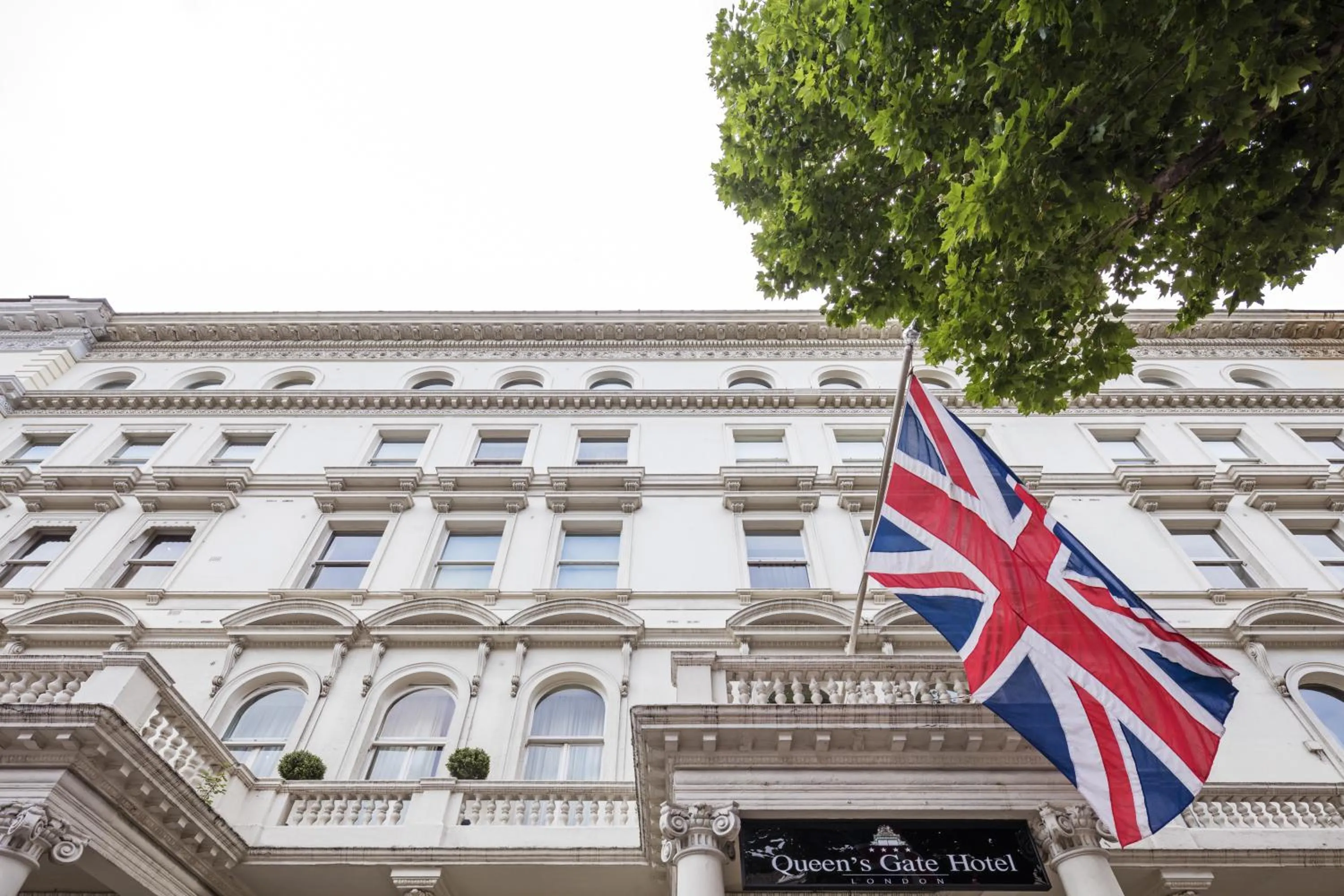 Facade/entrance in The Queens Gate Hotel