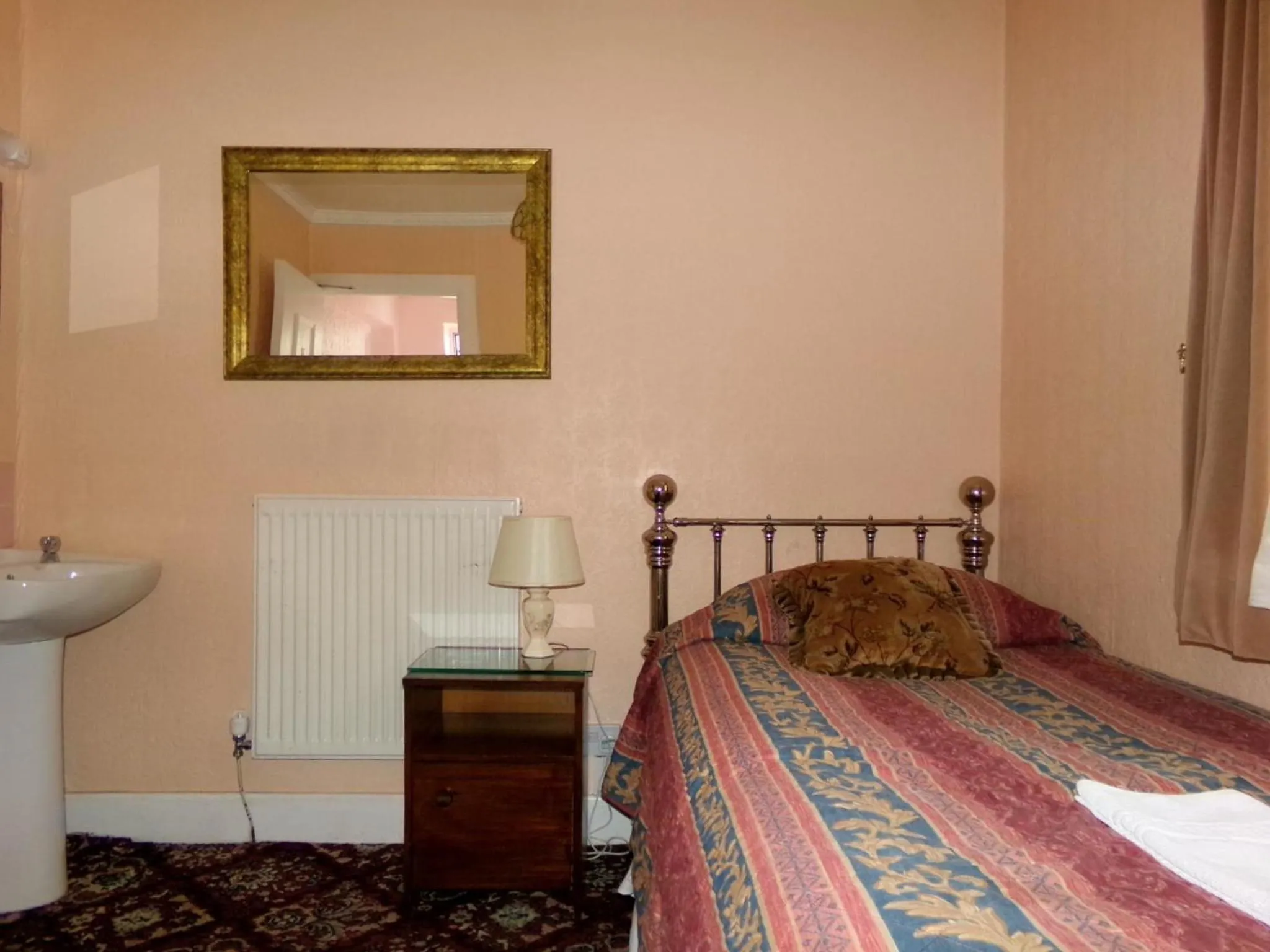 Bed in Averon Guest House