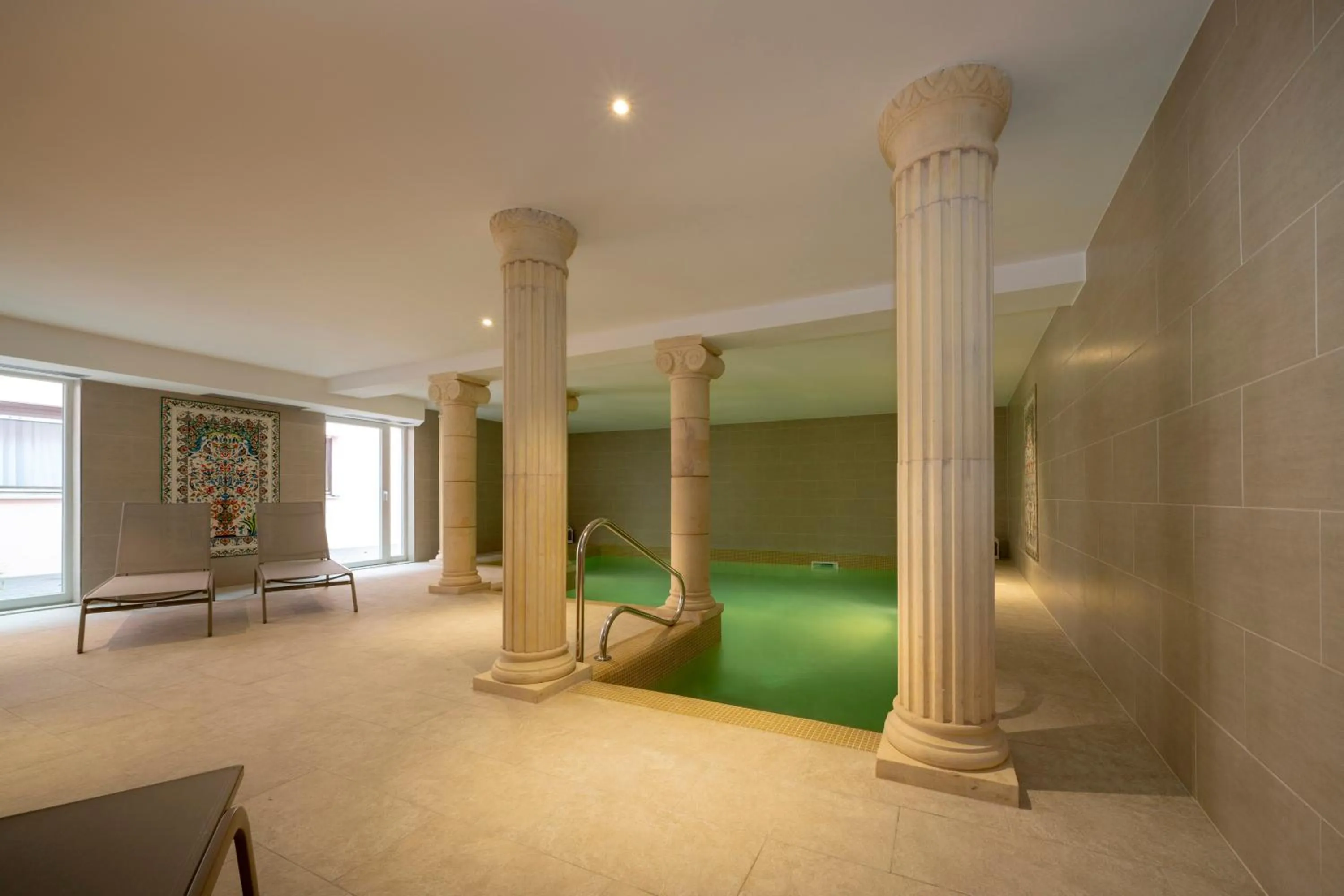 Swimming pool in Hotel Majestic Alsace - Strasbourg Nord