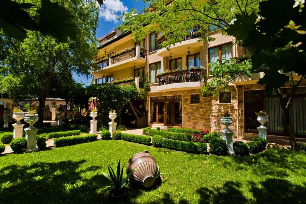 Family Hotel Gold Pearl