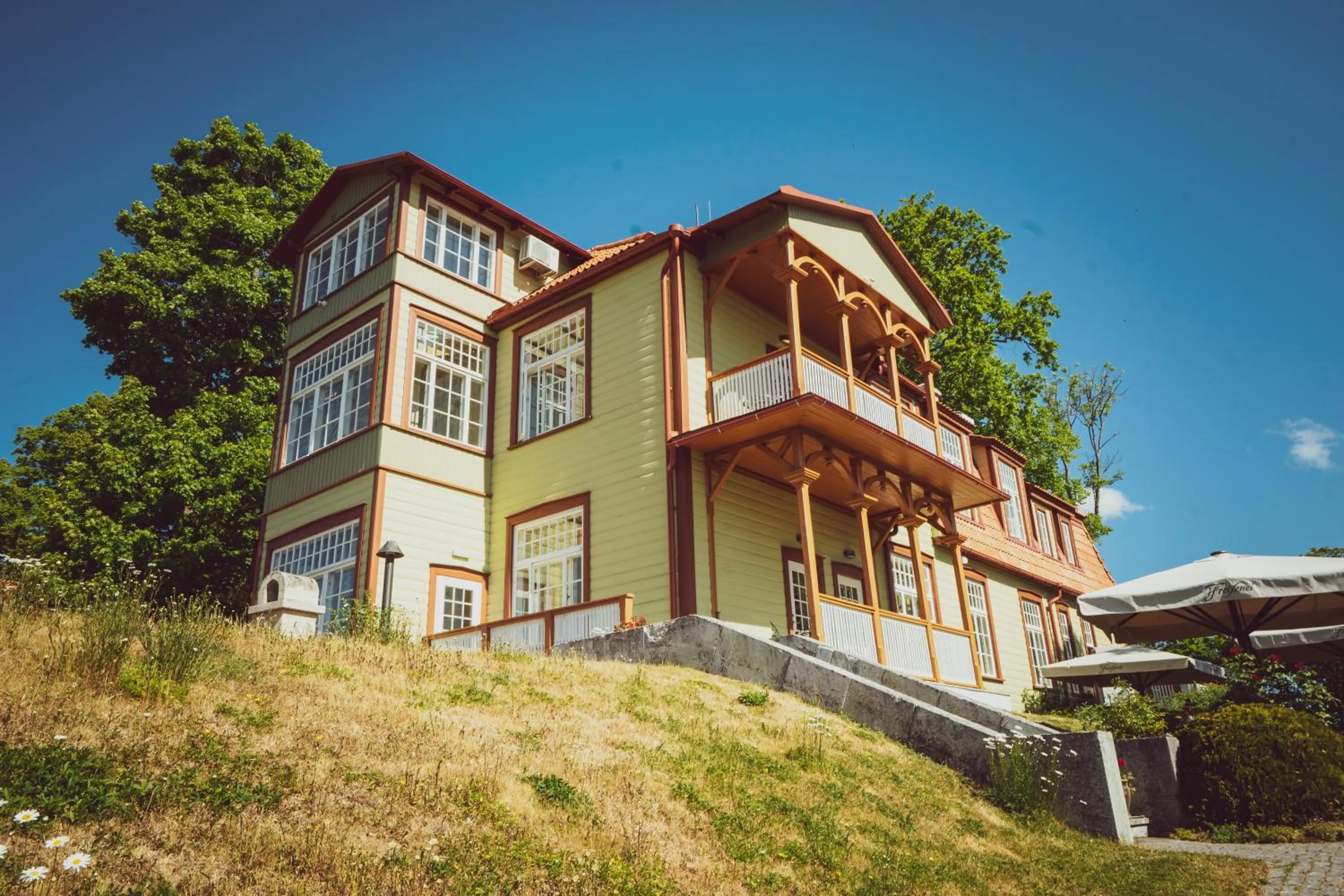 Garden view in Ekesparre Boutique Hotel