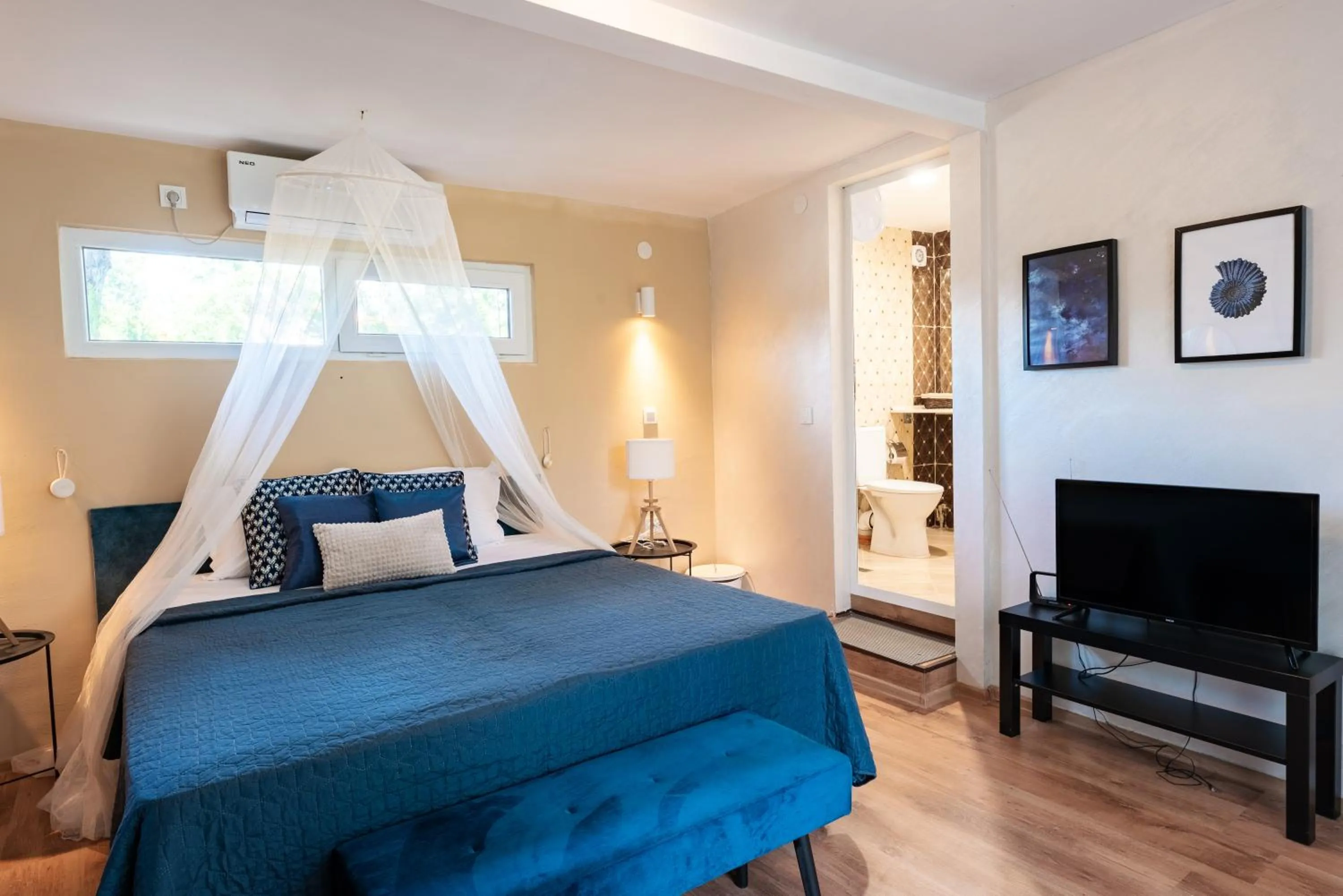 Bed in Sunrise Hotel