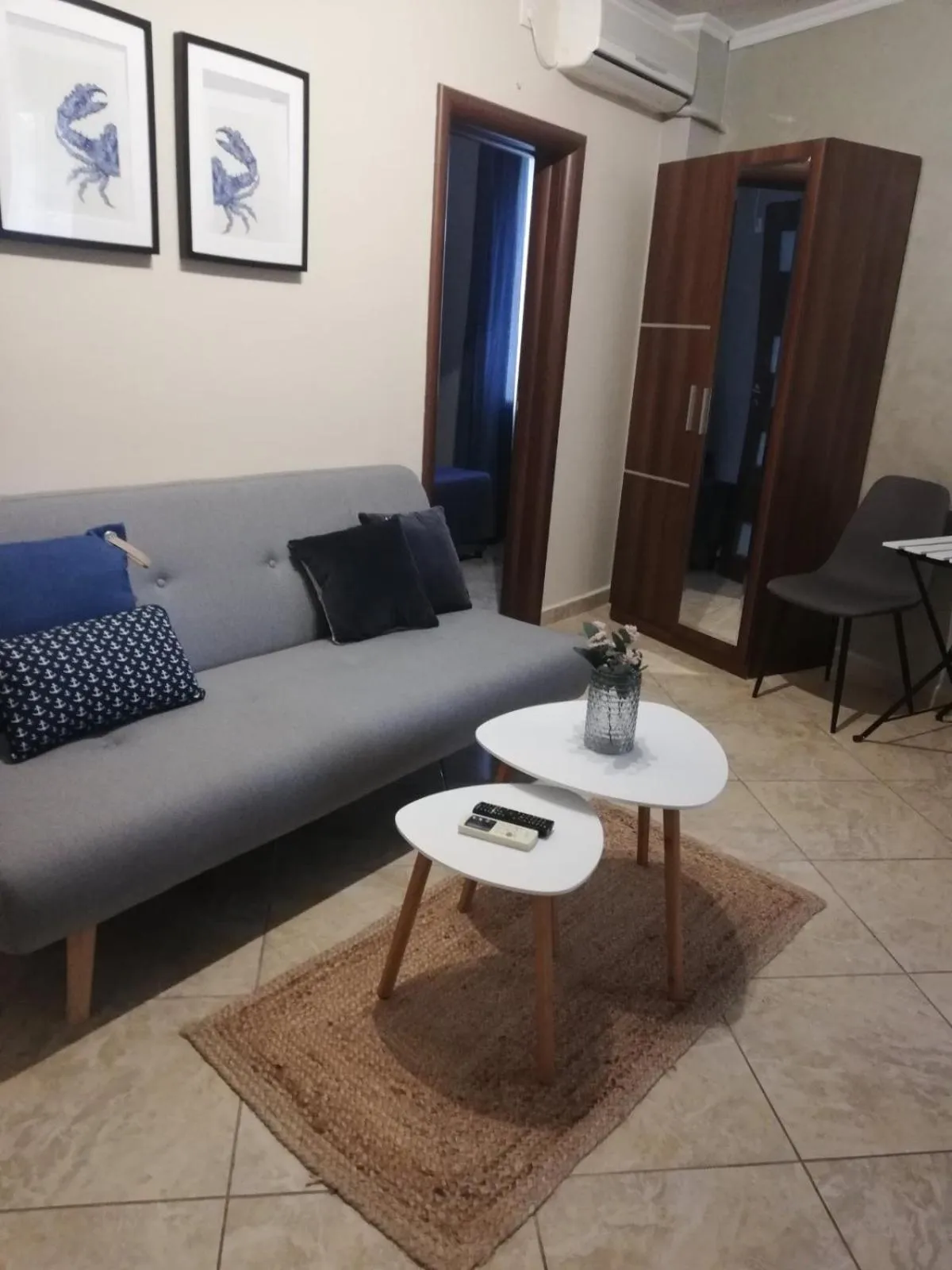 Photo of the whole room in Sunrise Hotel