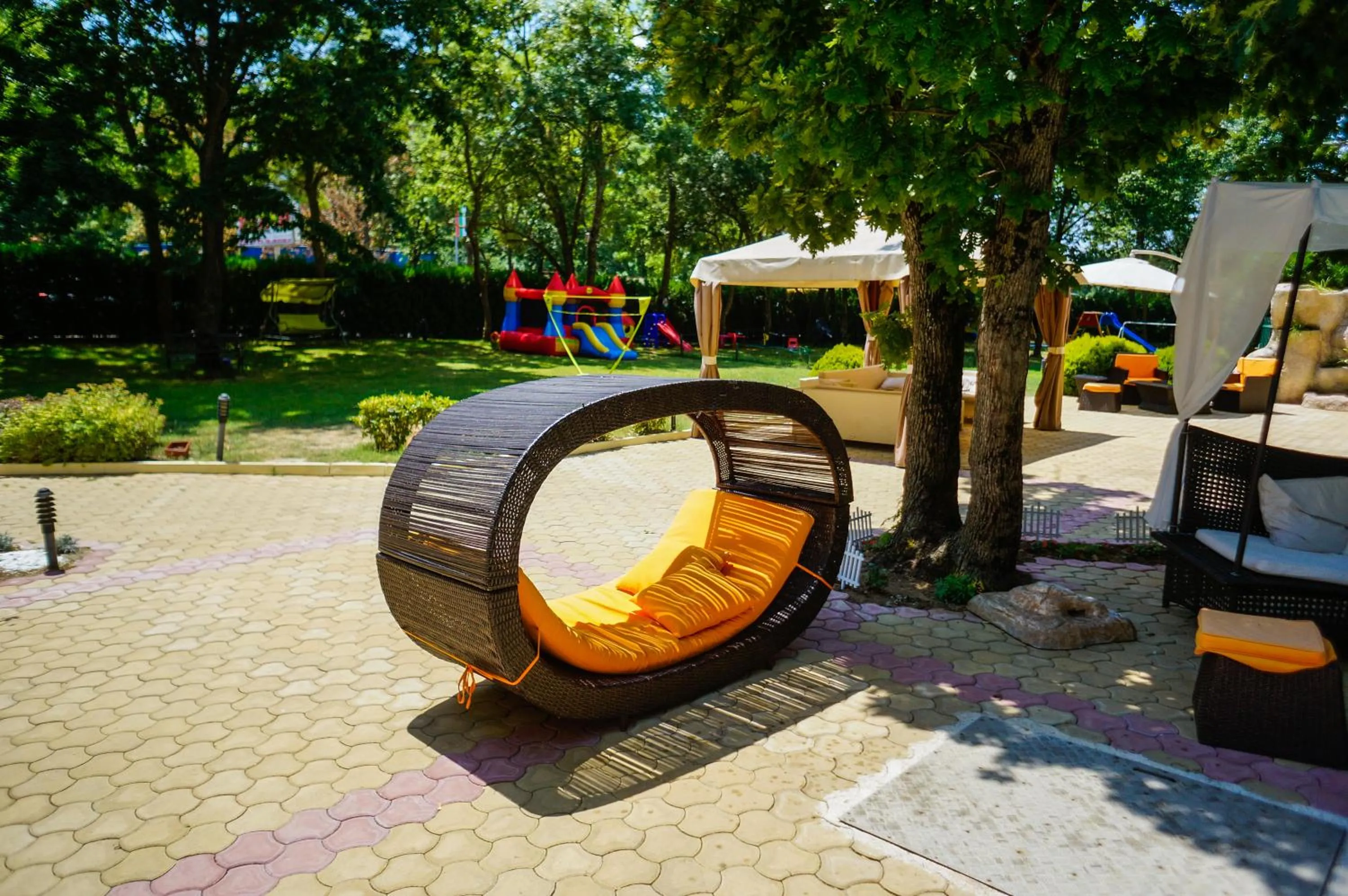 Garden in Sunrise Hotel