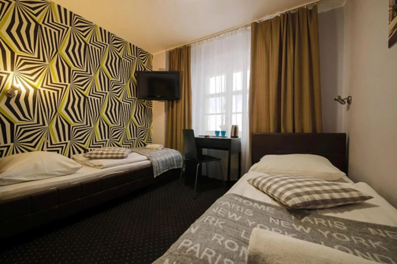 Bedroom, Bed in Boogie Deluxe Old Town