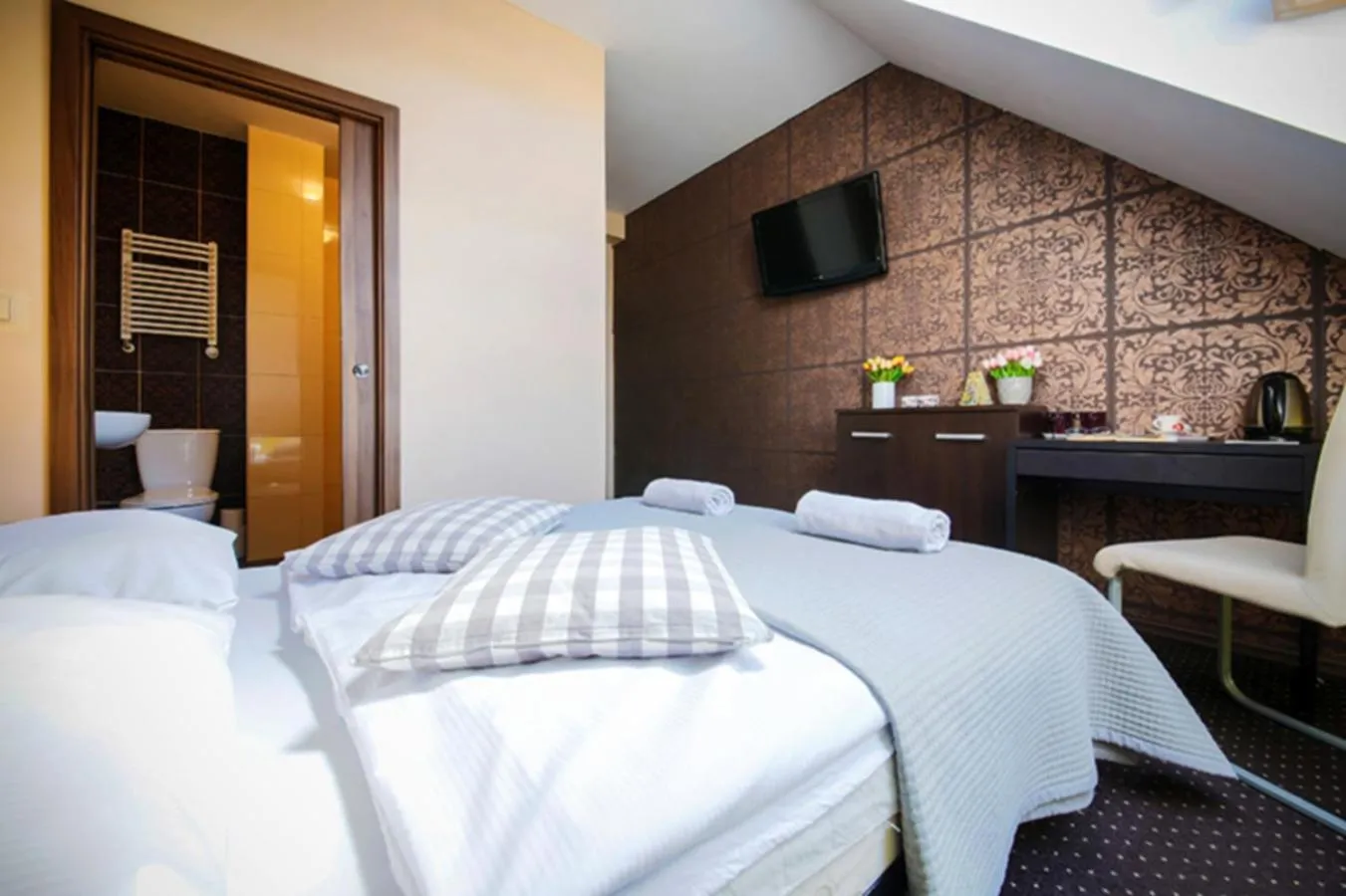 Bedroom, Bed in Boogie Deluxe Old Town