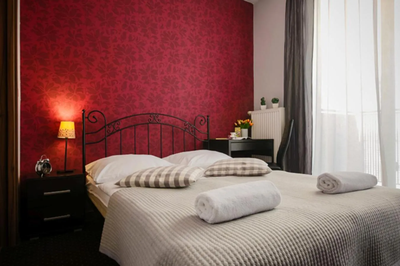 Bedroom, Bed in Boogie Deluxe Old Town