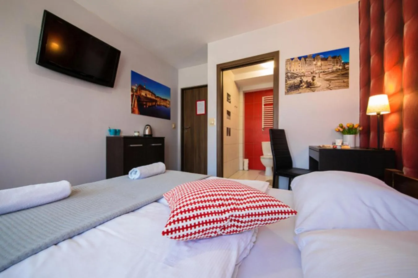 Bedroom, Bed in Boogie Deluxe Old Town