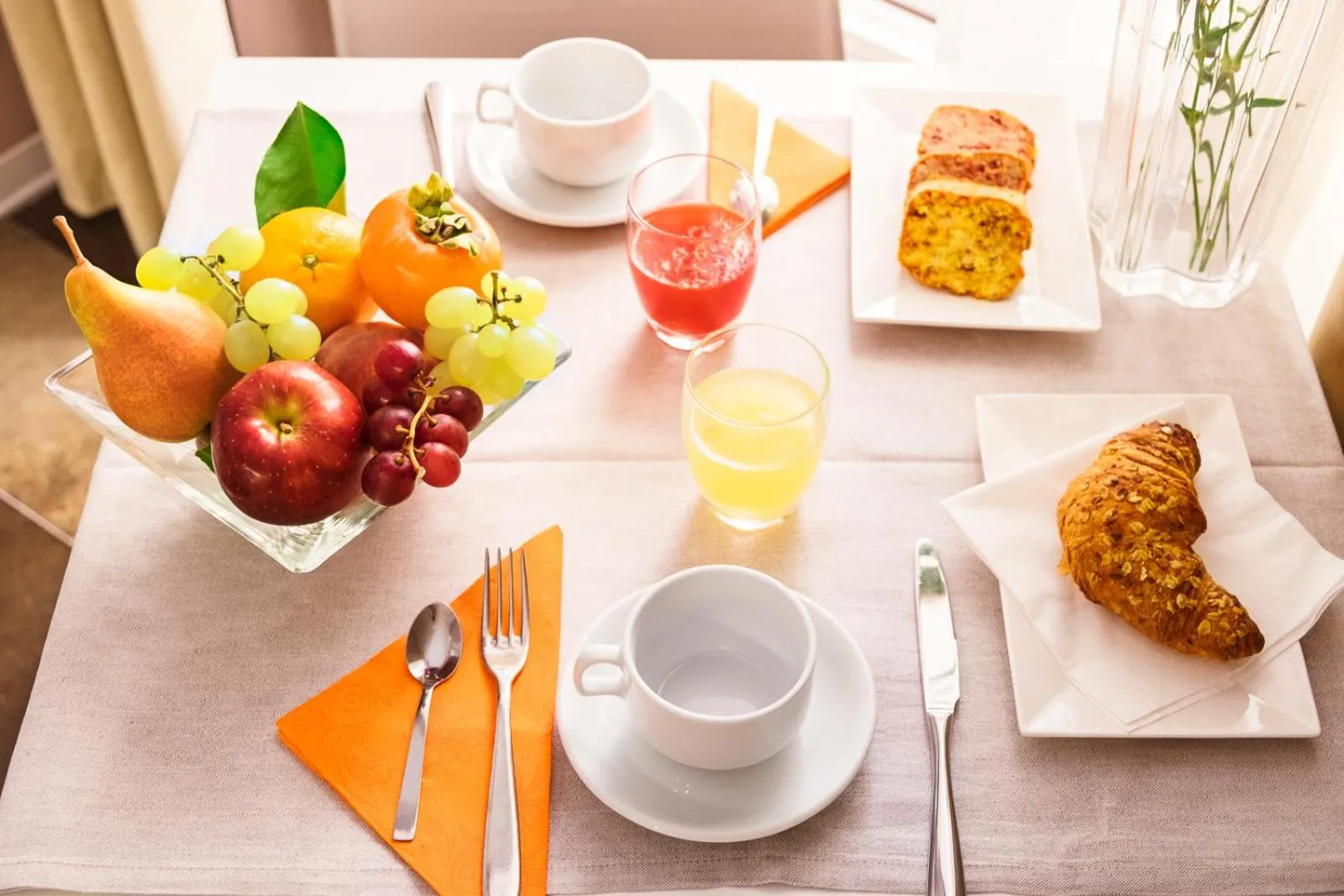 Food and drinks in Vela Rooms