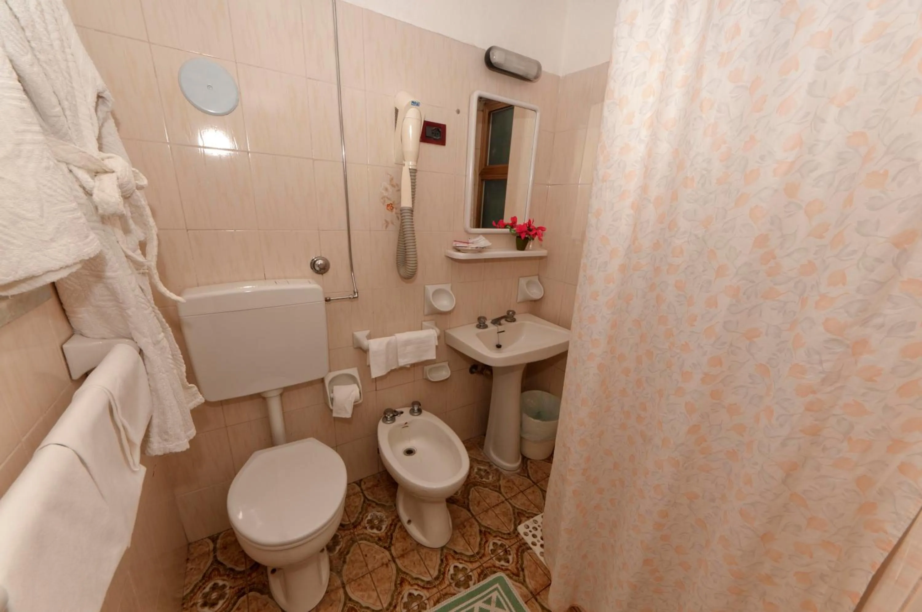 Bathroom in Hotel Villa Franca