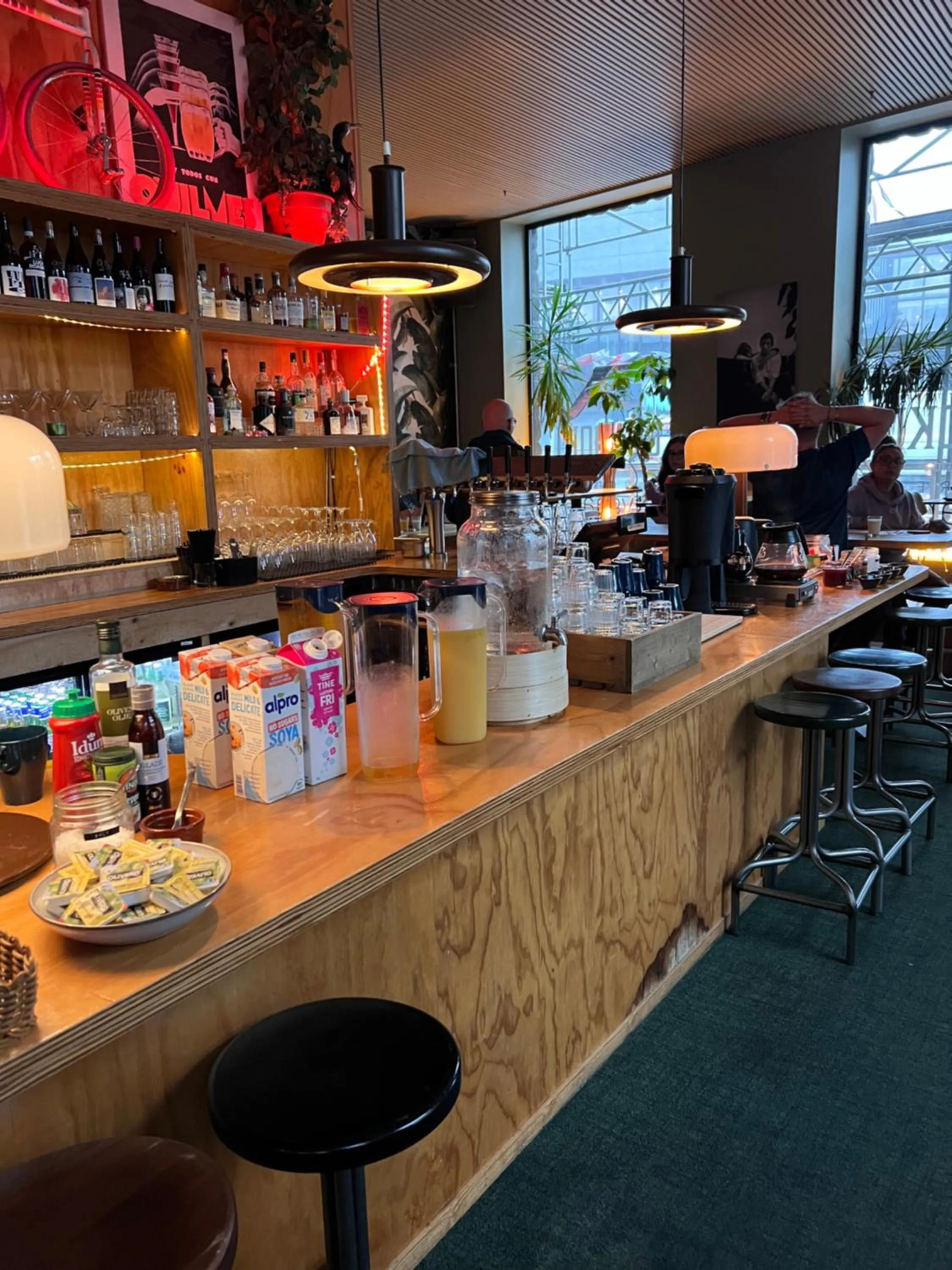 Restaurant/places to eat in Citybox Bergen City