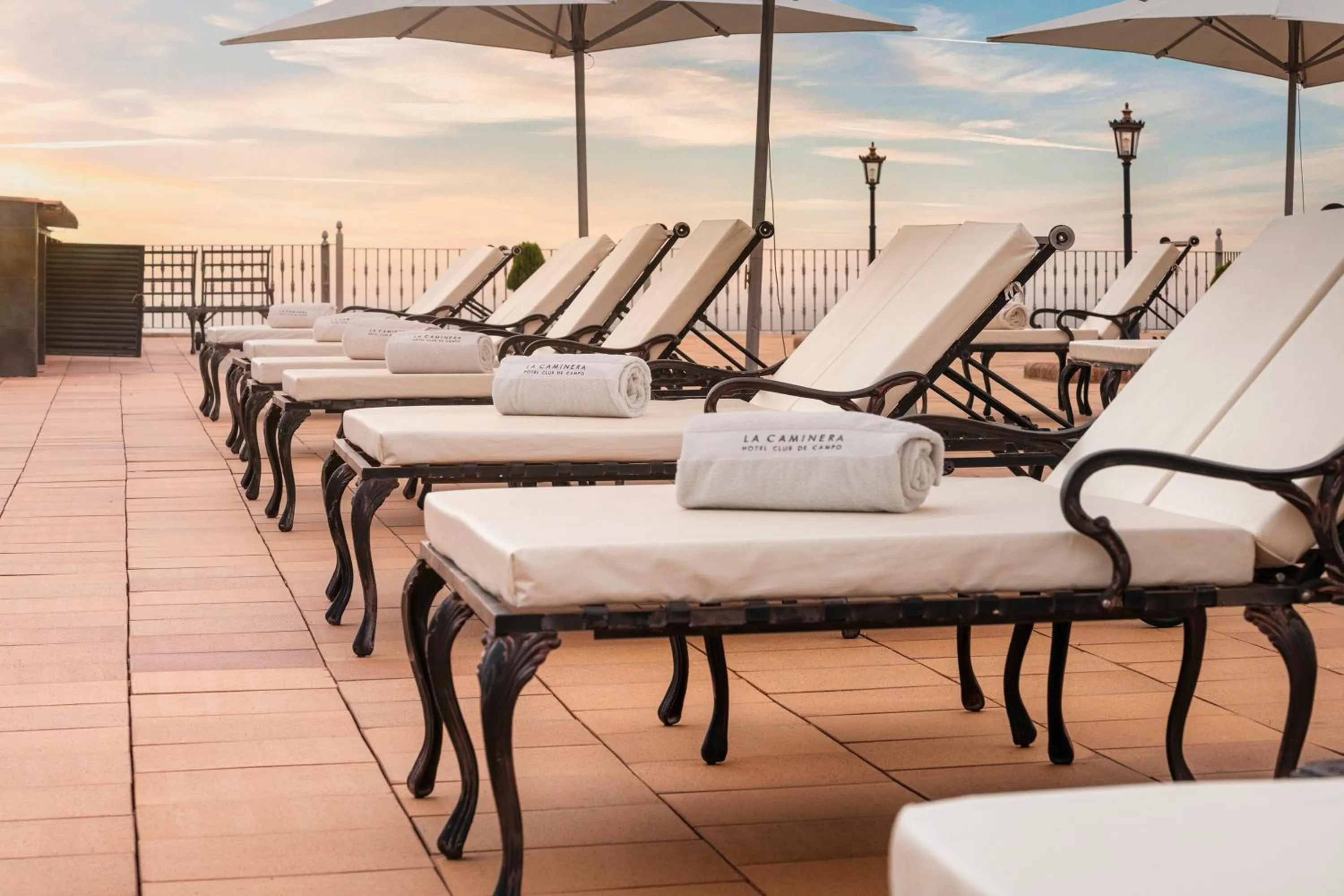 Swimming pool in Hotel La Caminera Club de Campo