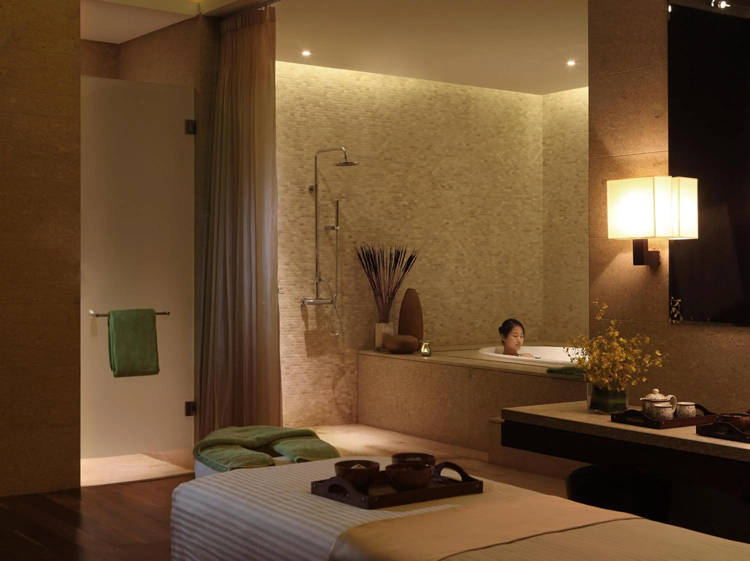 Fitness centre/facilities, Bed in Crowne Plaza Tianjin Binhai by IHG