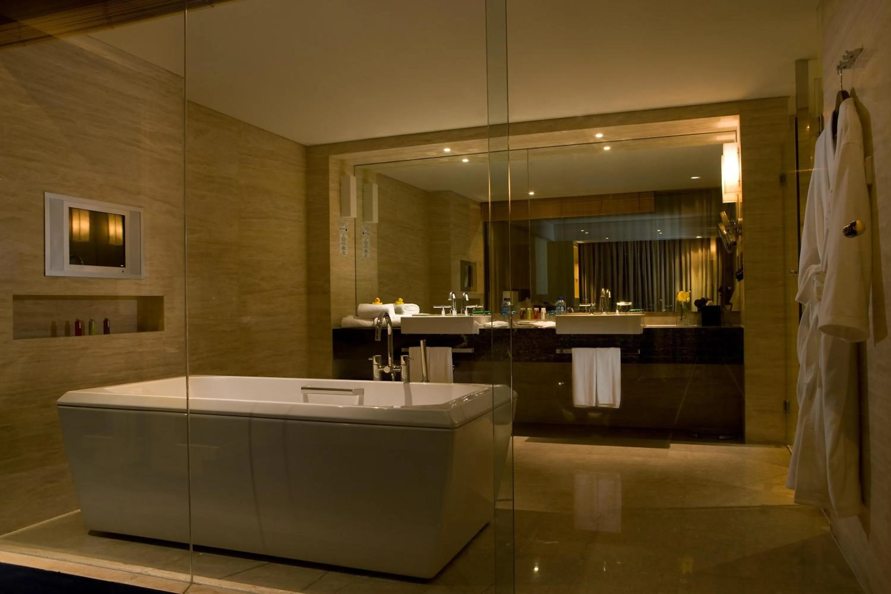 Bedroom in Crowne Plaza Tianjin Binhai by IHG