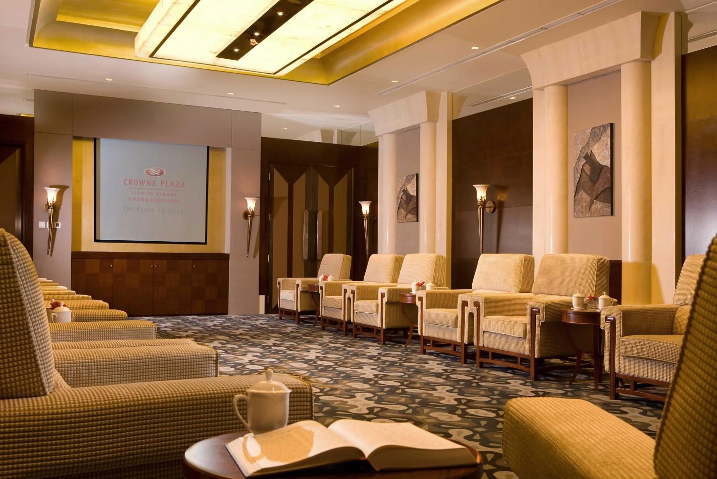 Meeting/conference room in Crowne Plaza Tianjin Binhai by IHG