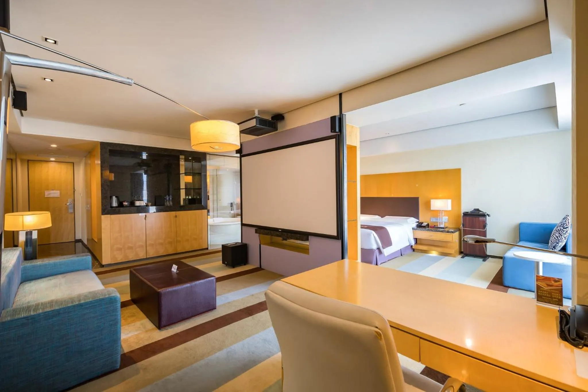 Bedroom, Bed in Crowne Plaza Tianjin Binhai by IHG