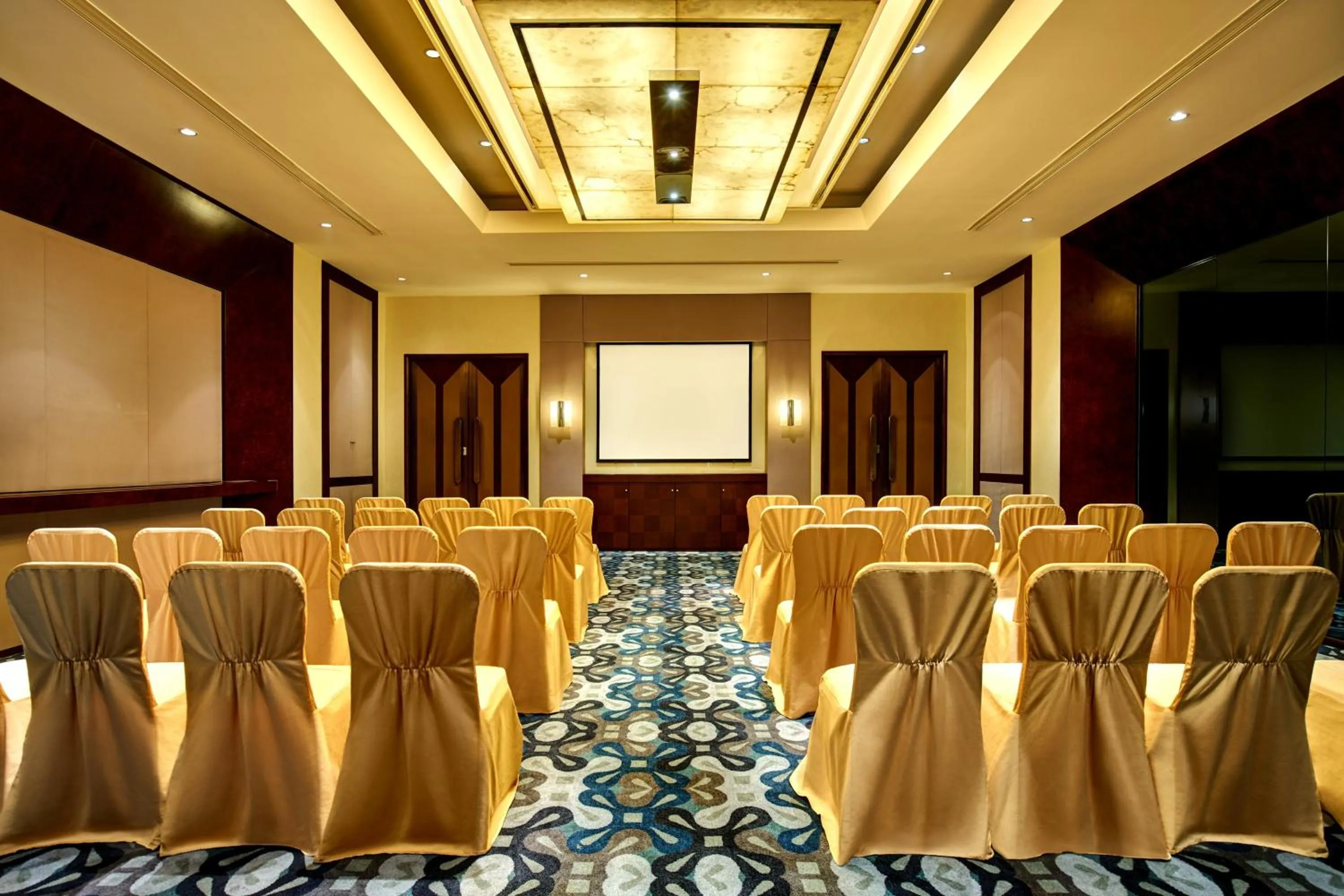 Meeting/conference room in Crowne Plaza Tianjin Binhai by IHG