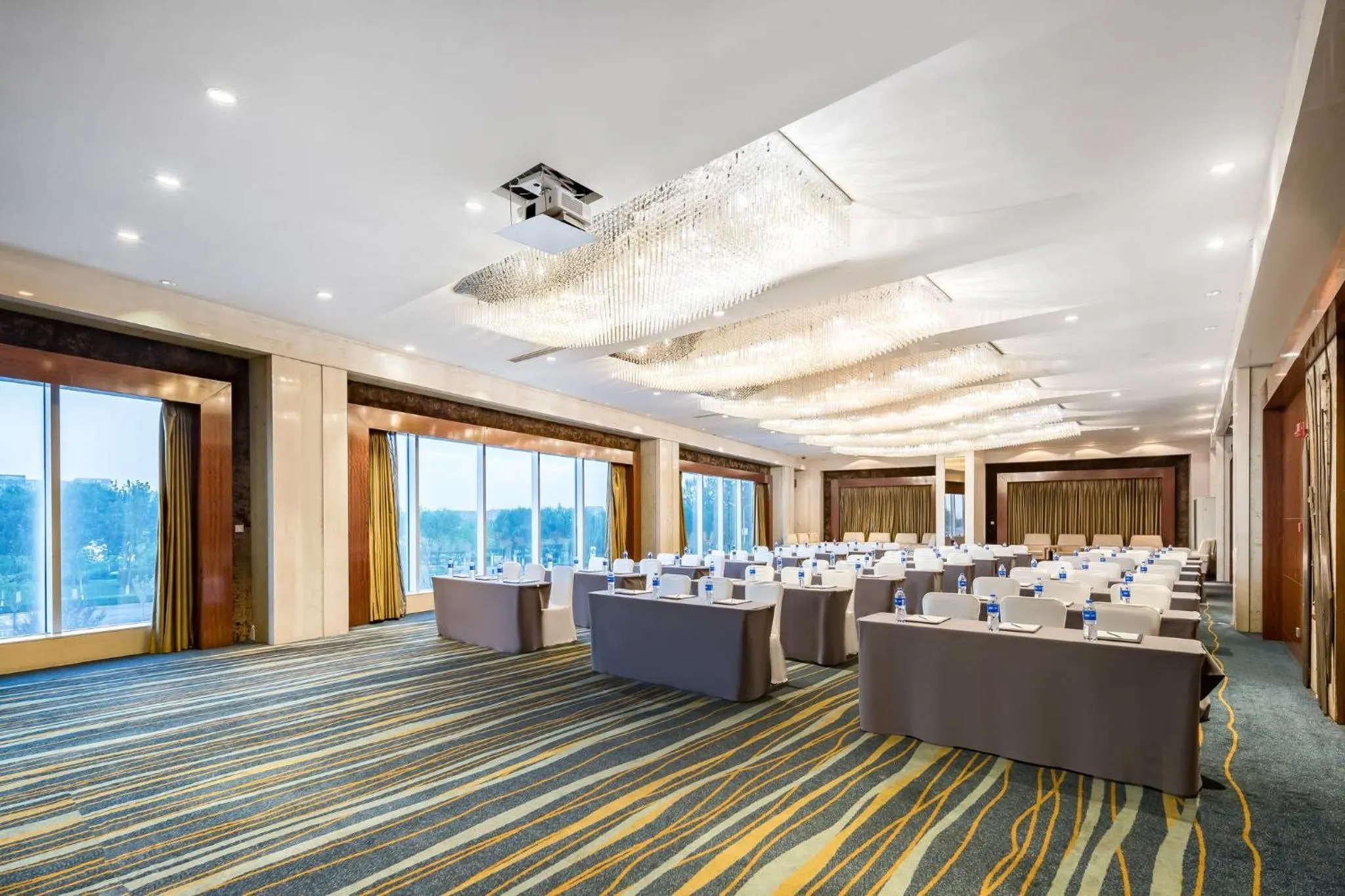 Meeting/conference room in Crowne Plaza Tianjin Binhai by IHG