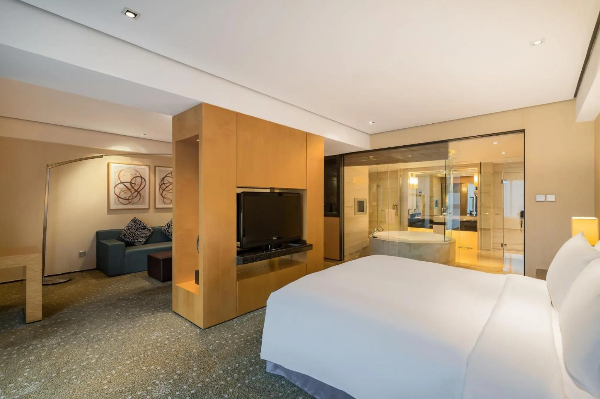 Bedroom, Bed in Crowne Plaza Tianjin Binhai by IHG