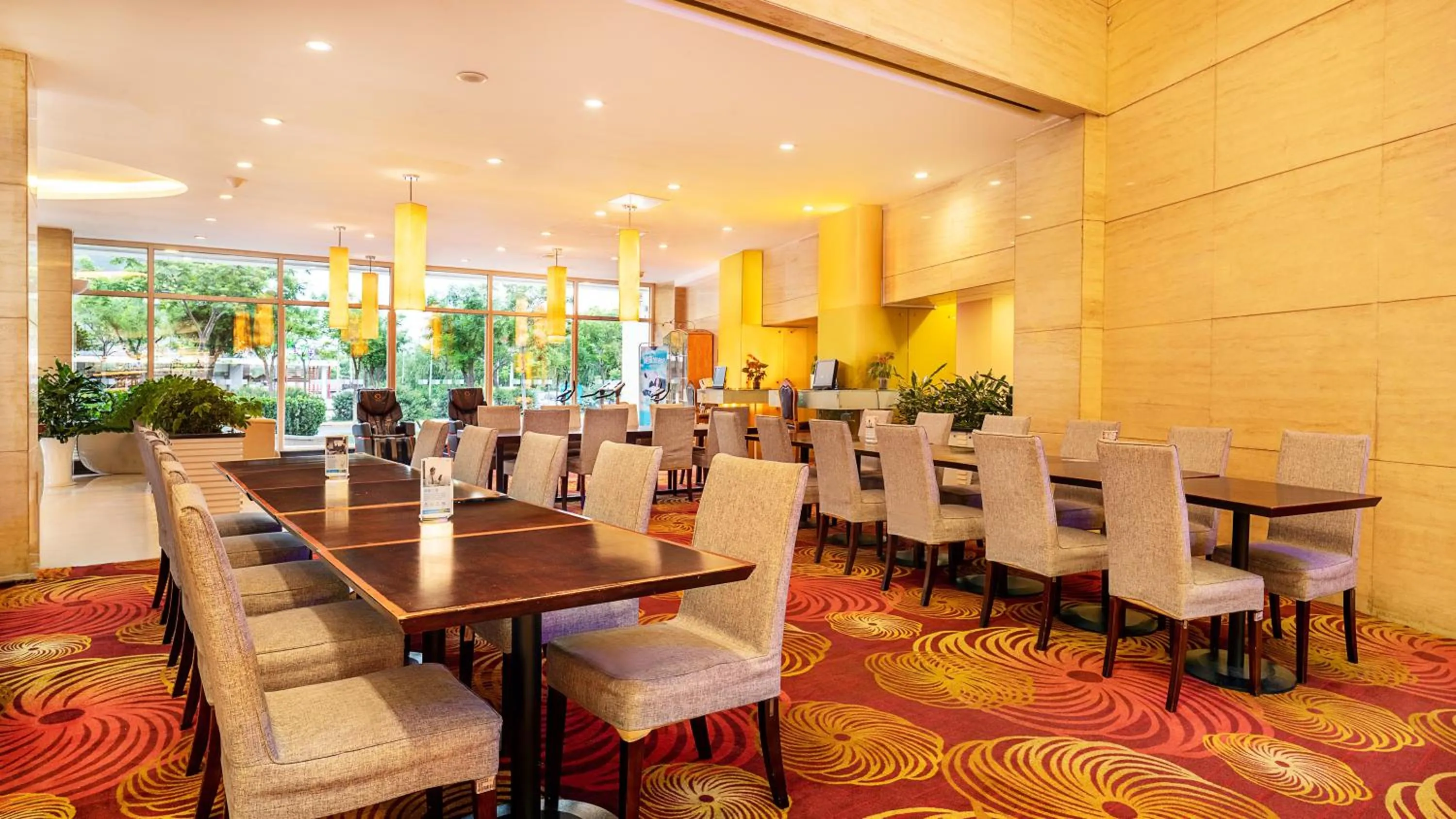 Restaurant/places to eat in Holiday Inn Express Tianjin Airport by IHG