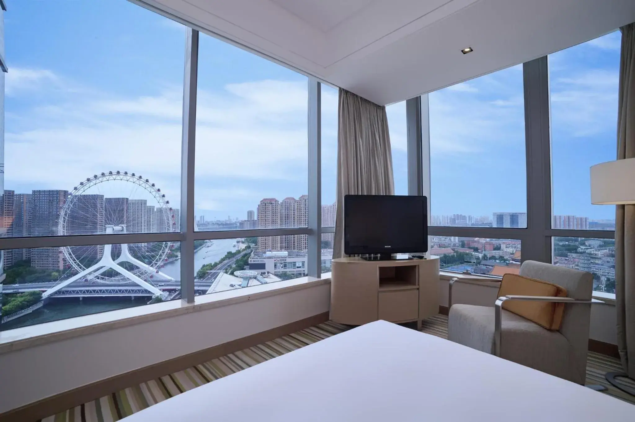 One-Bedroom Suite with View in Holiday Inn Tianjin Riverside by IHG One-Bedroom Suite with View in Holiday Inn Tianjin Riverside by IHG